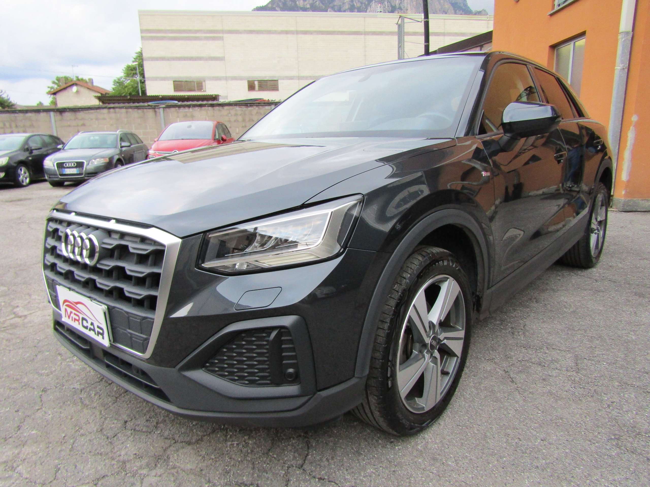 Audi - Q2