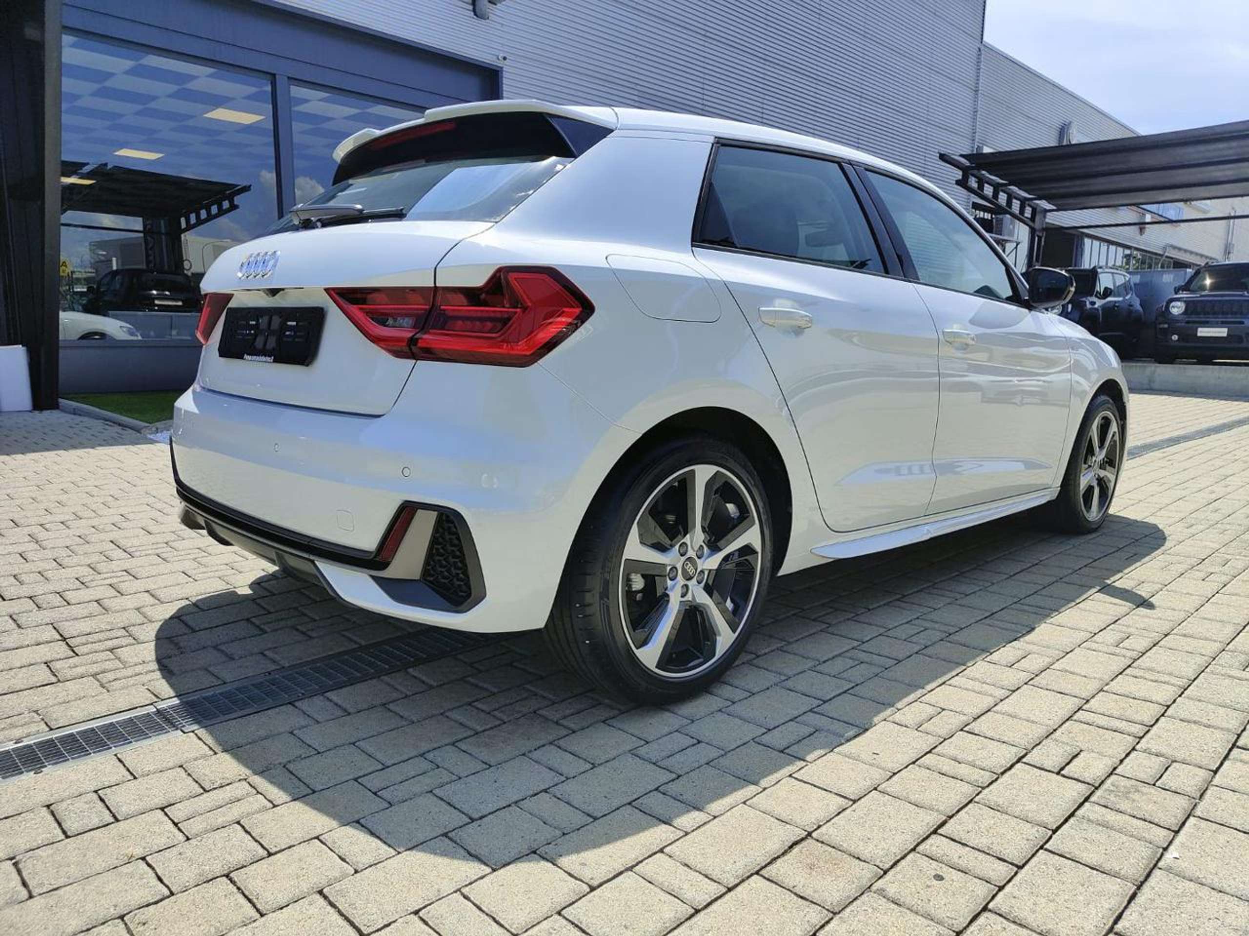 Audi - A1