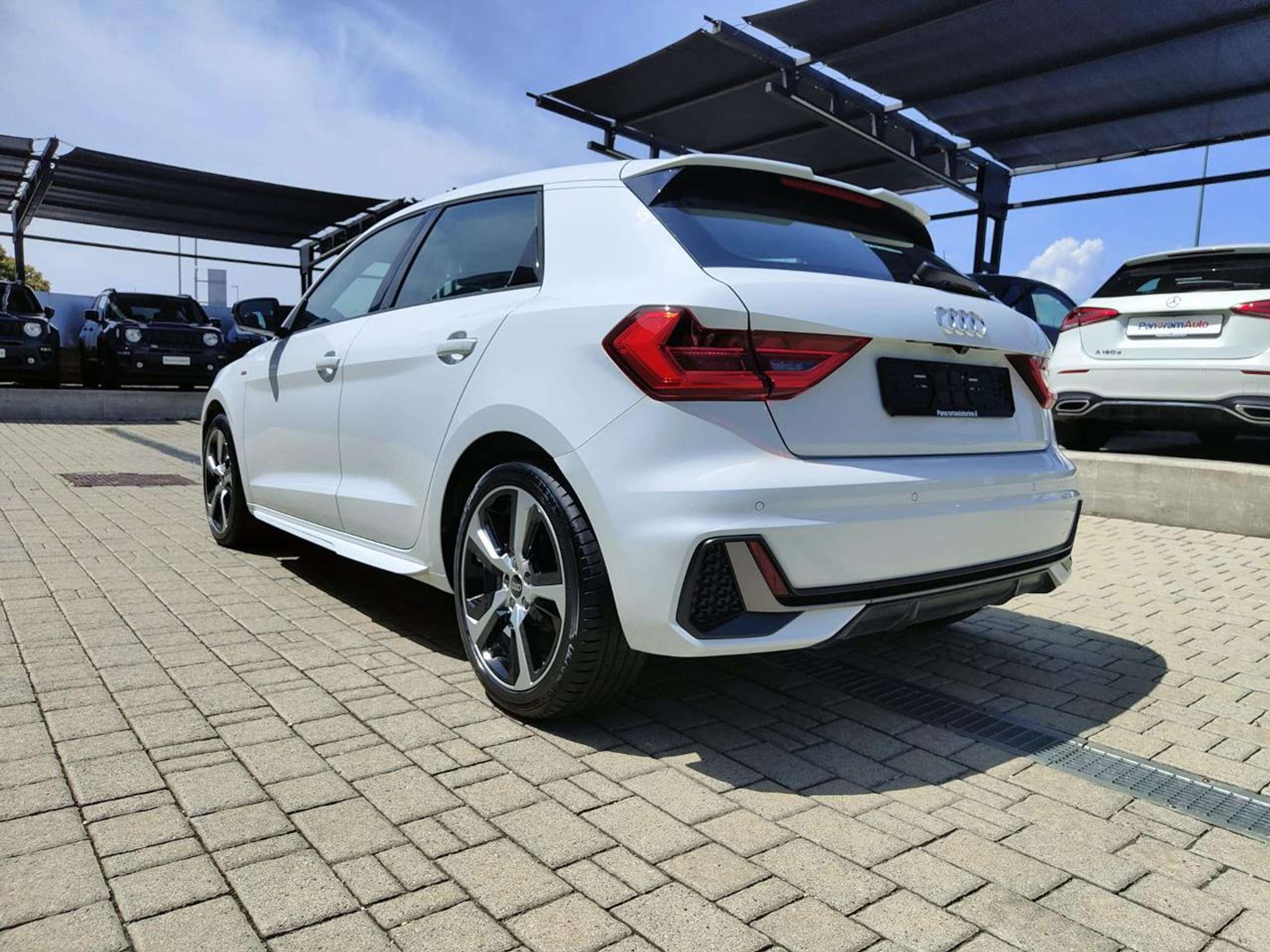 Audi - A1