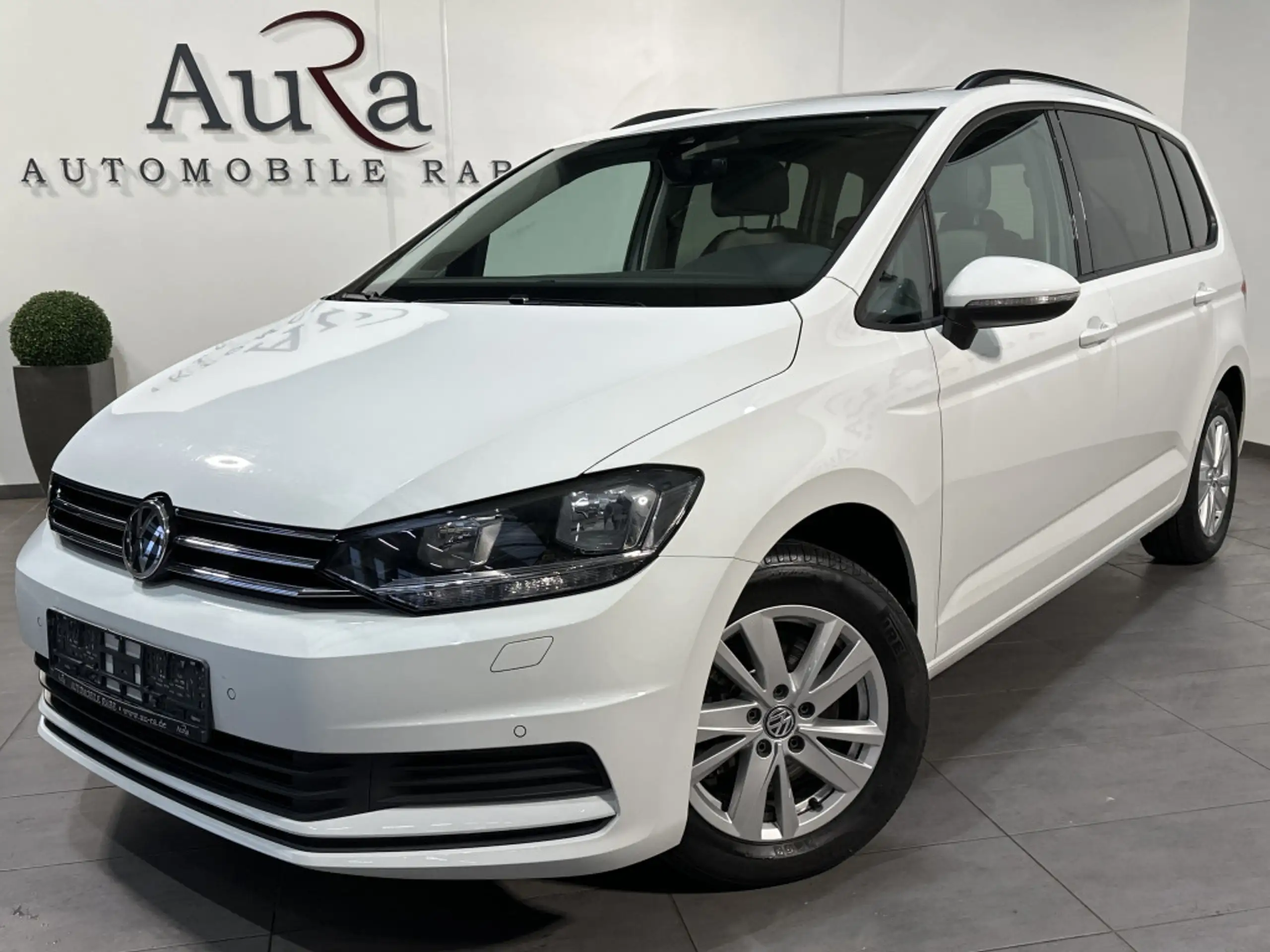 Volkswagen - Touran