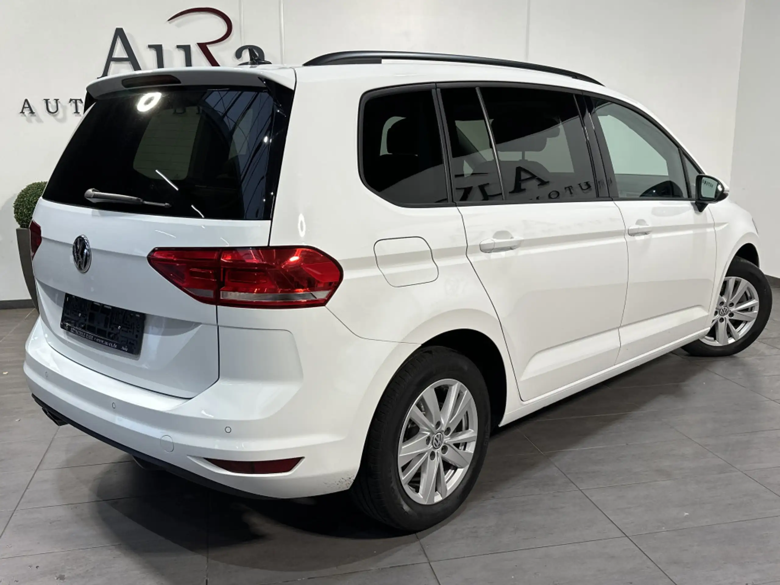 Volkswagen - Touran