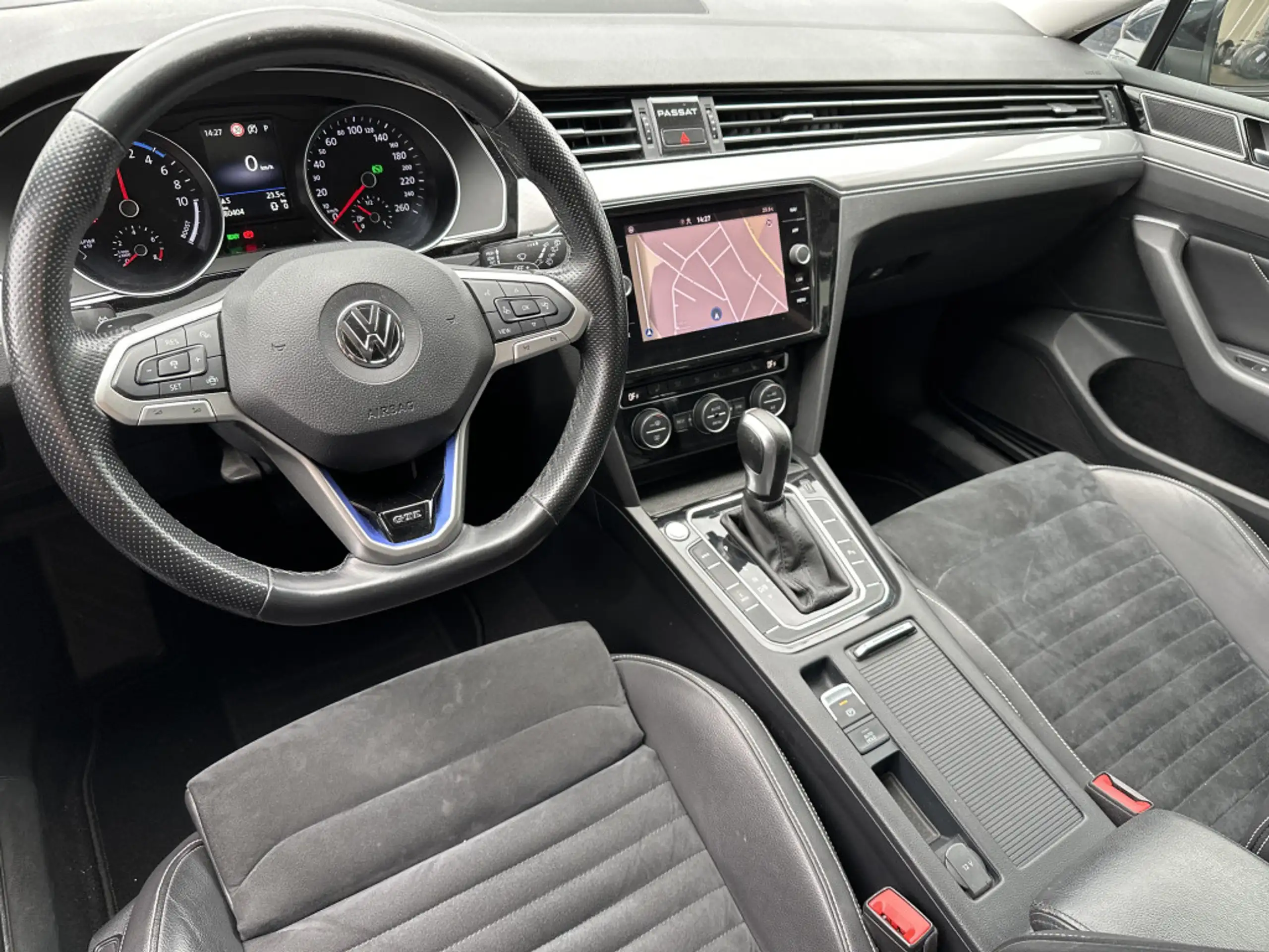 Volkswagen - Passat