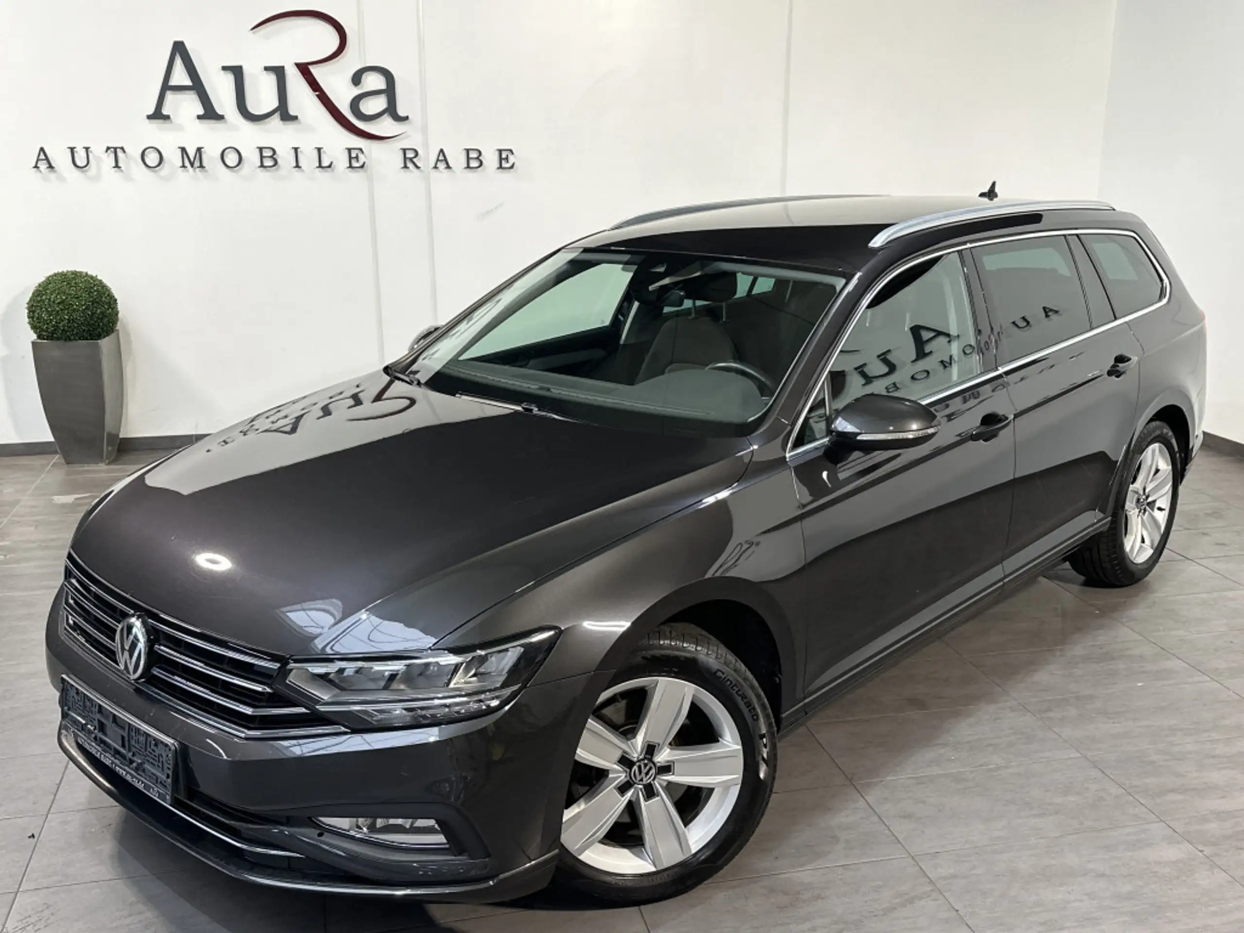 Volkswagen - Passat