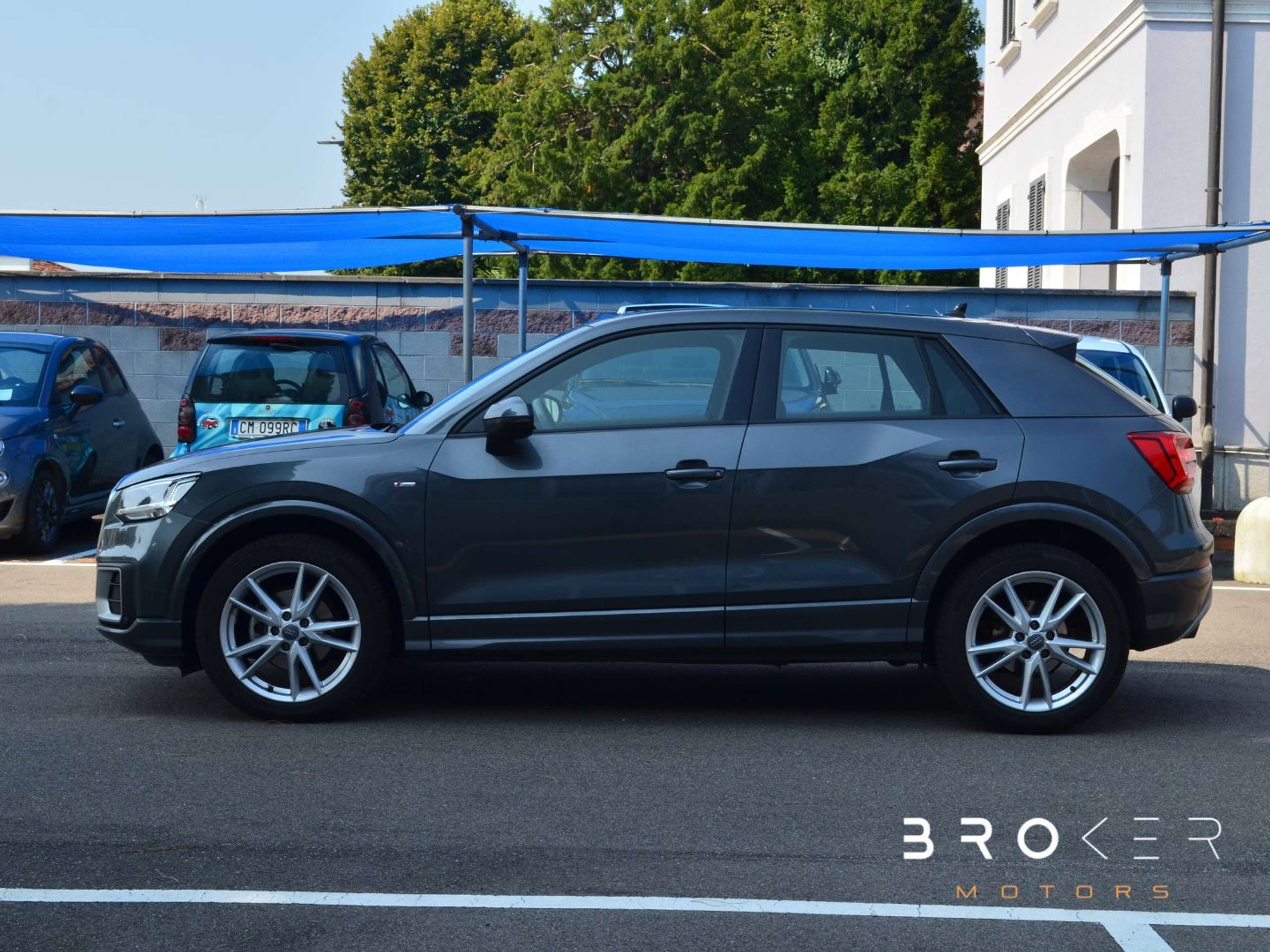 Audi - Q2