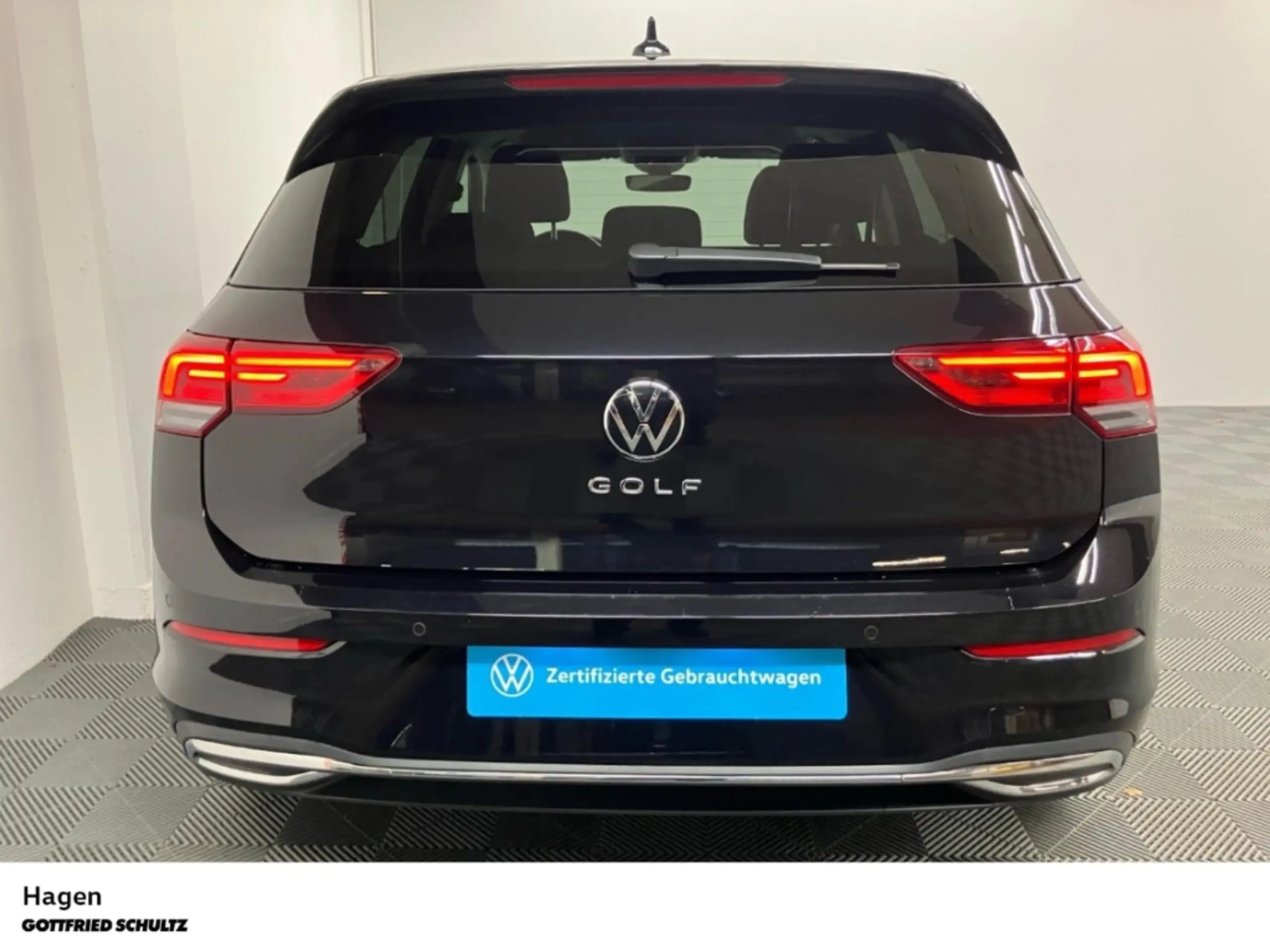 Volkswagen - Golf