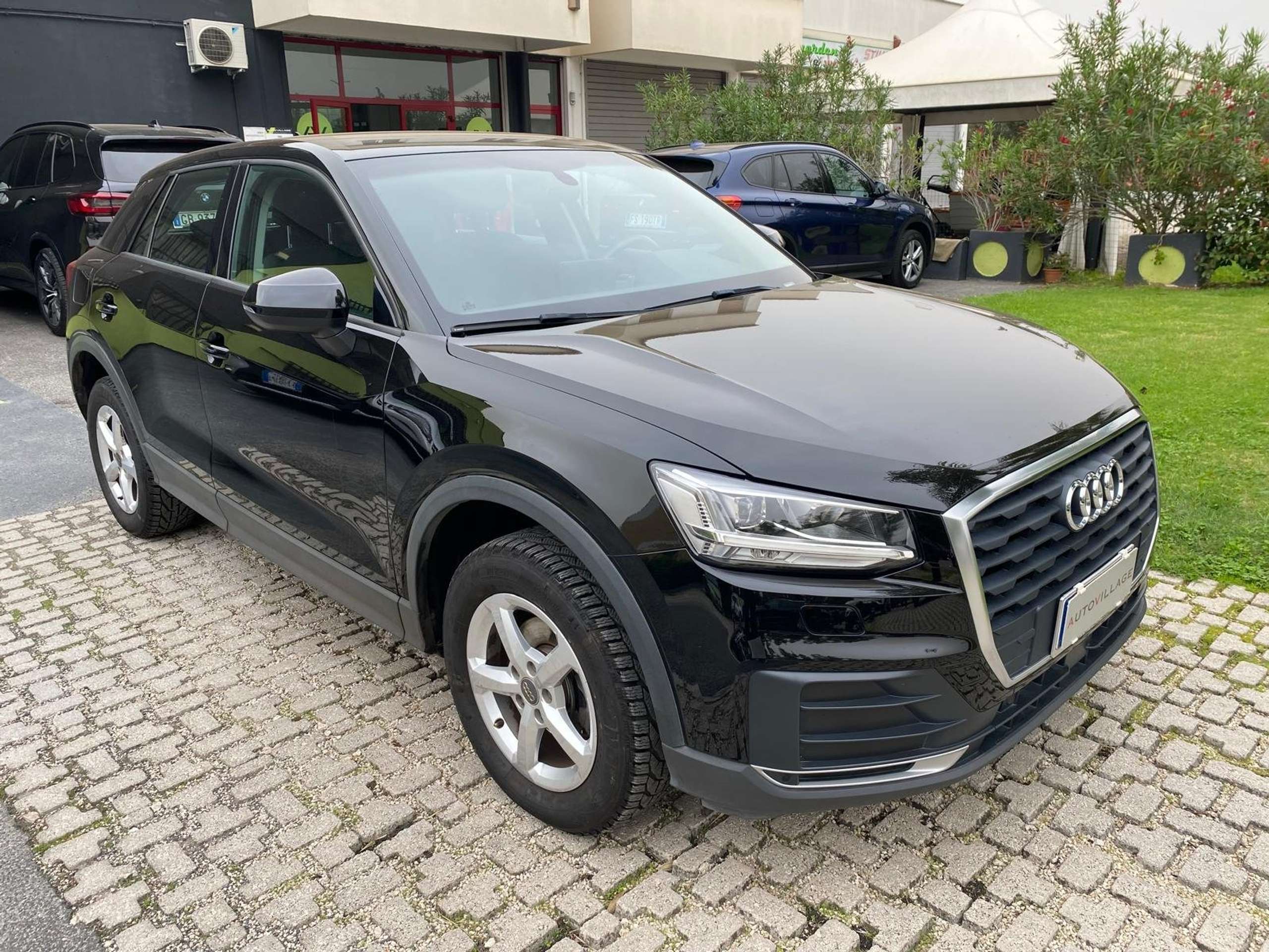 Audi - Q2