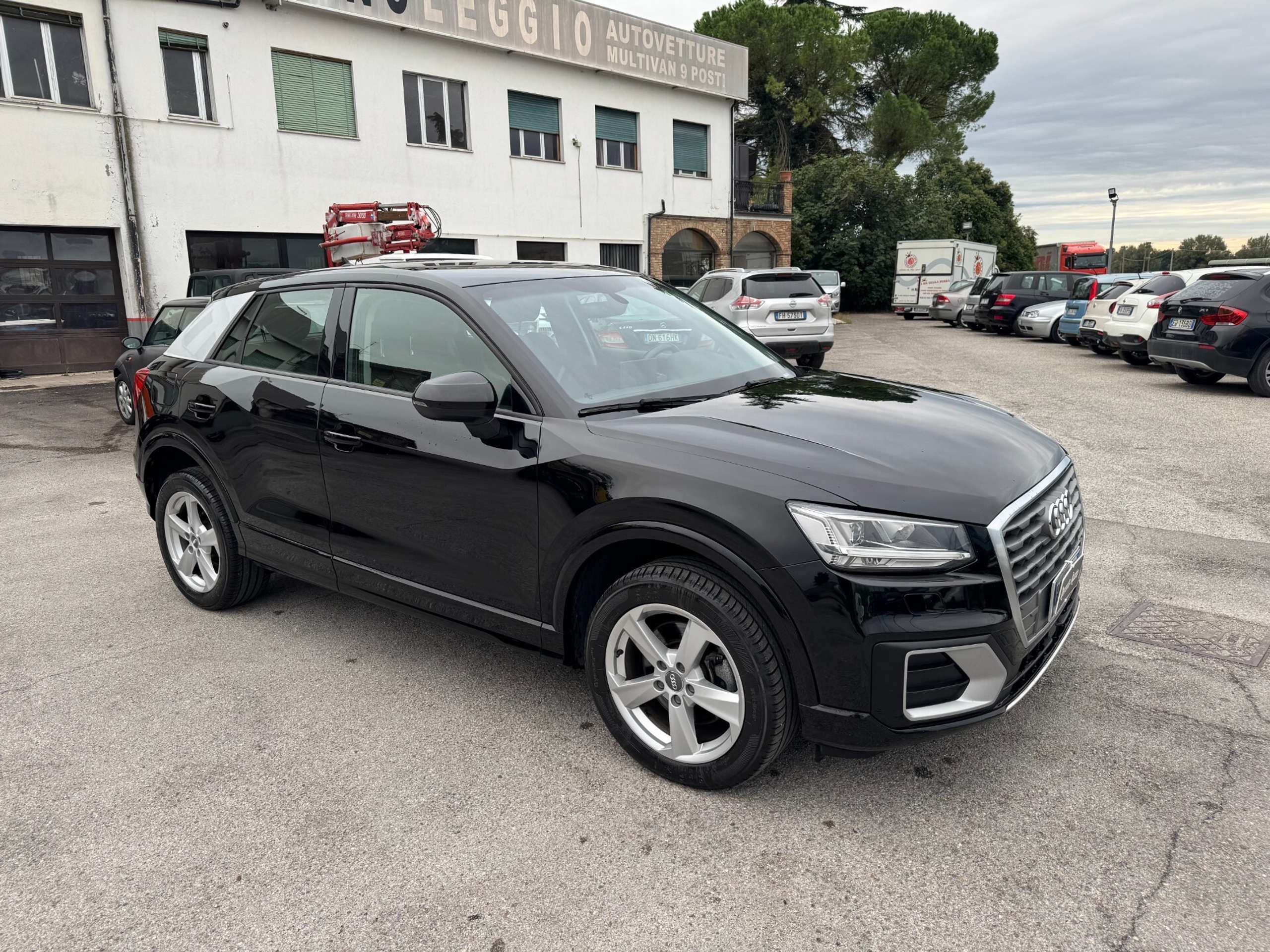 Audi - Q2