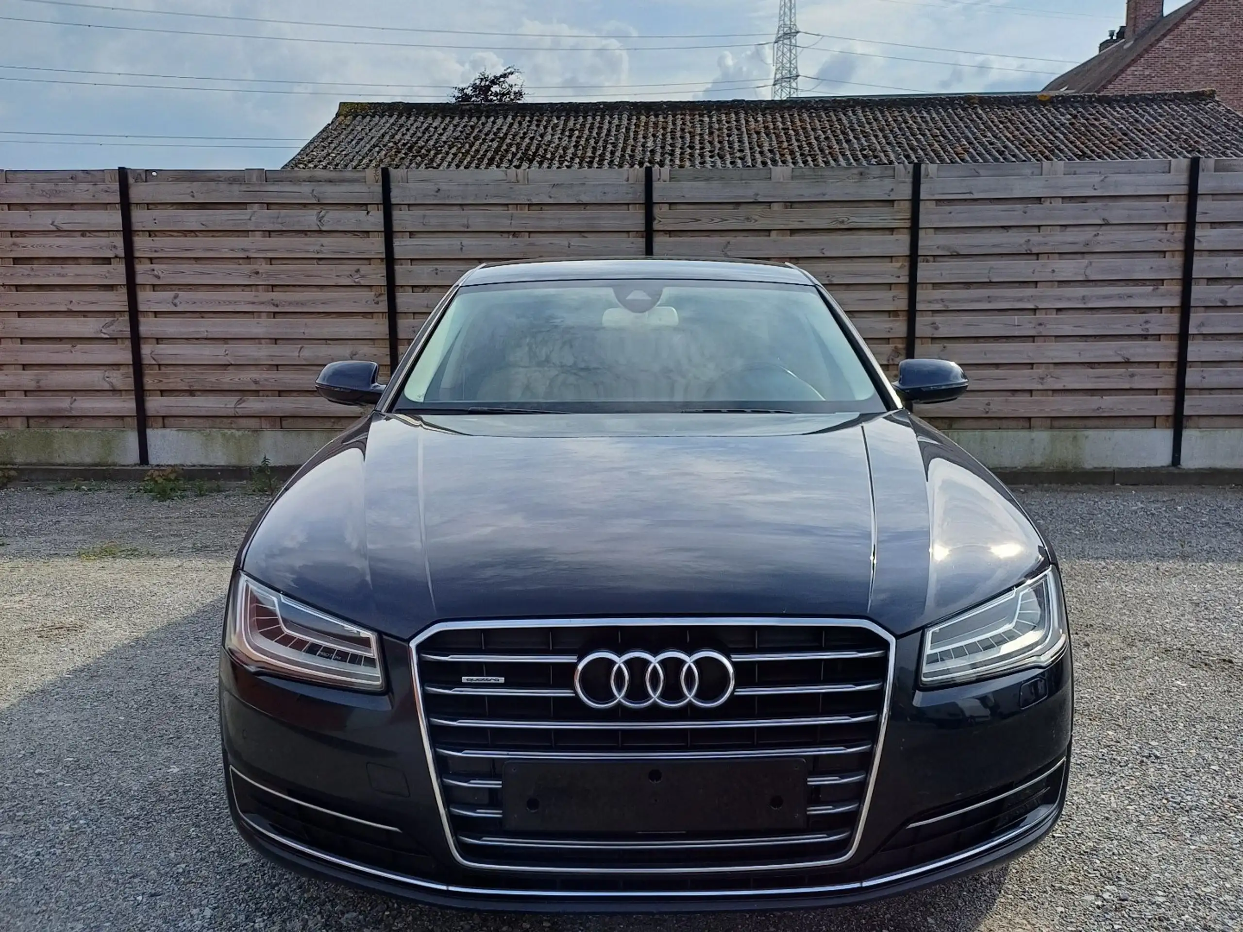 Audi - A8