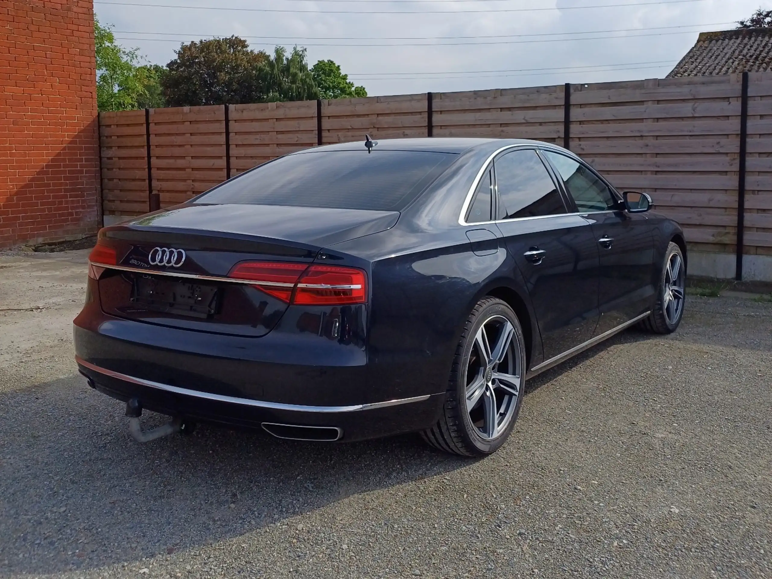 Audi - A8