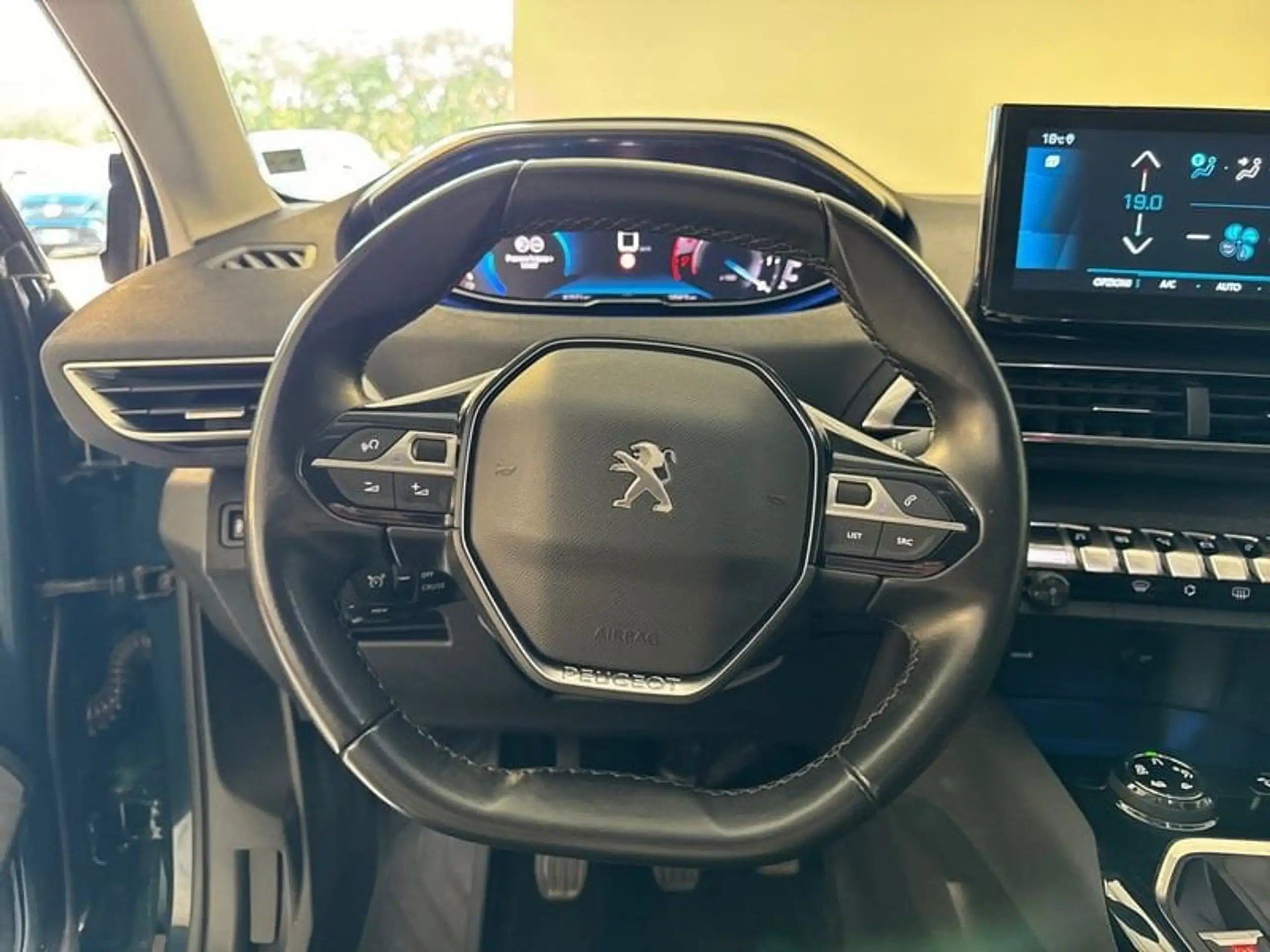 Peugeot - 3008