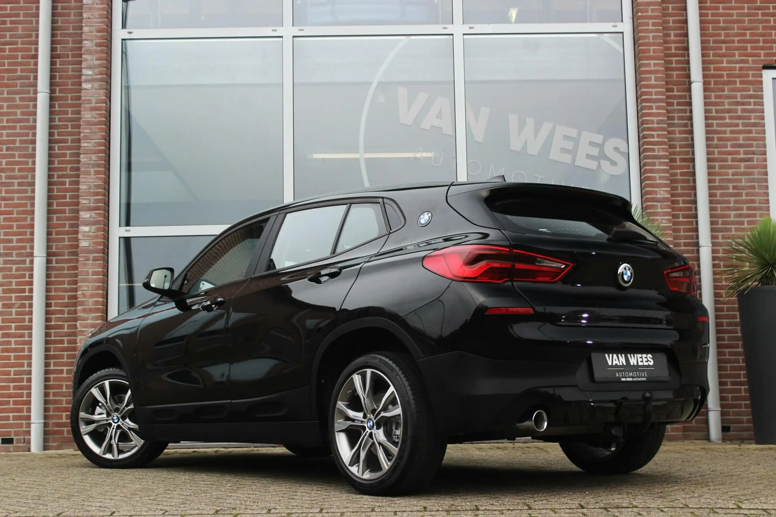 BMW - X2