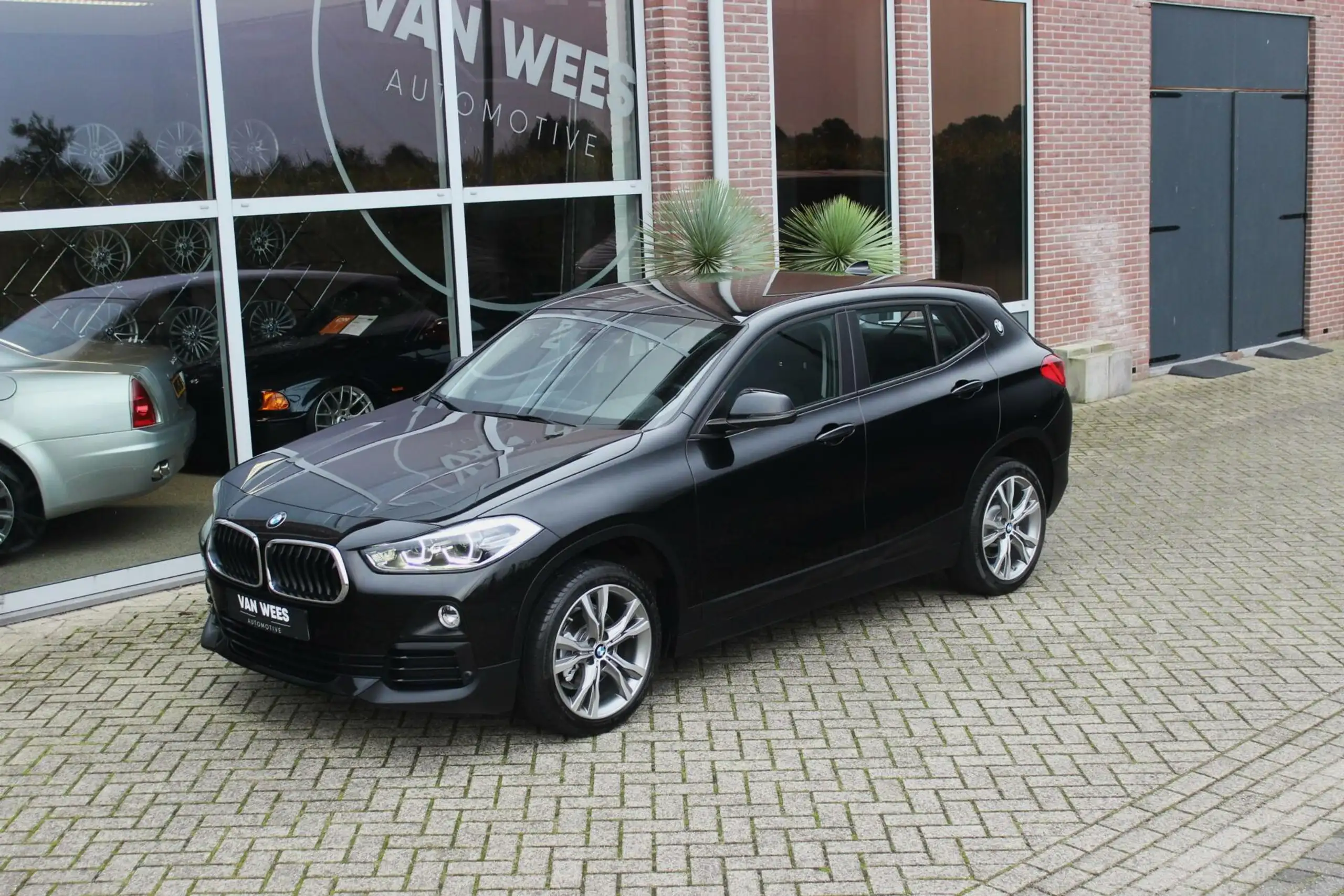 BMW - X2