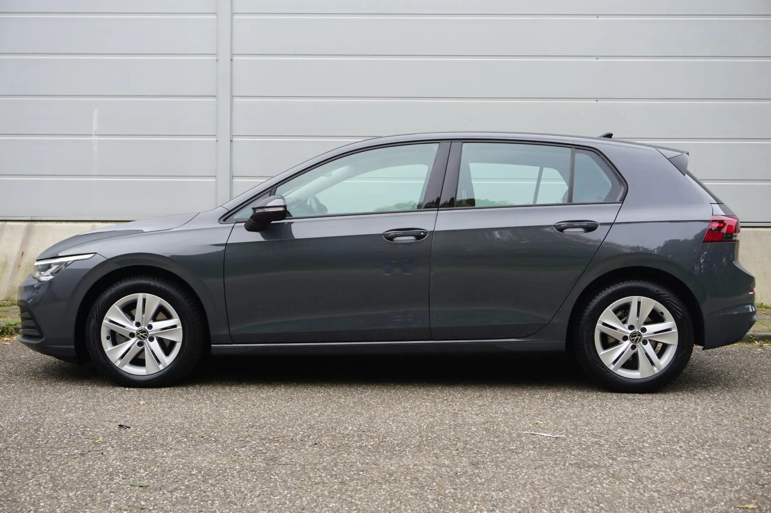 Volkswagen - Golf