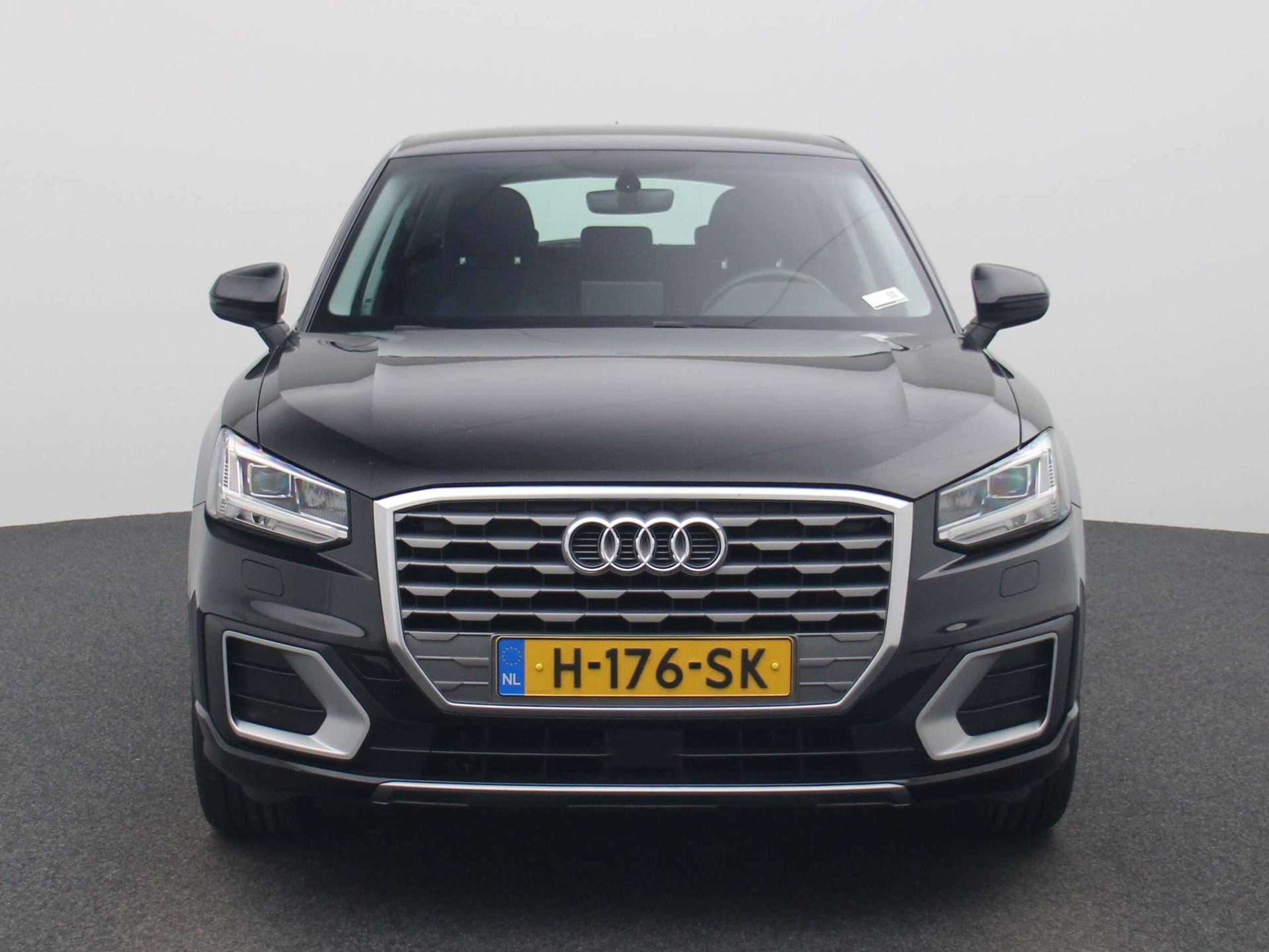 Audi - Q2