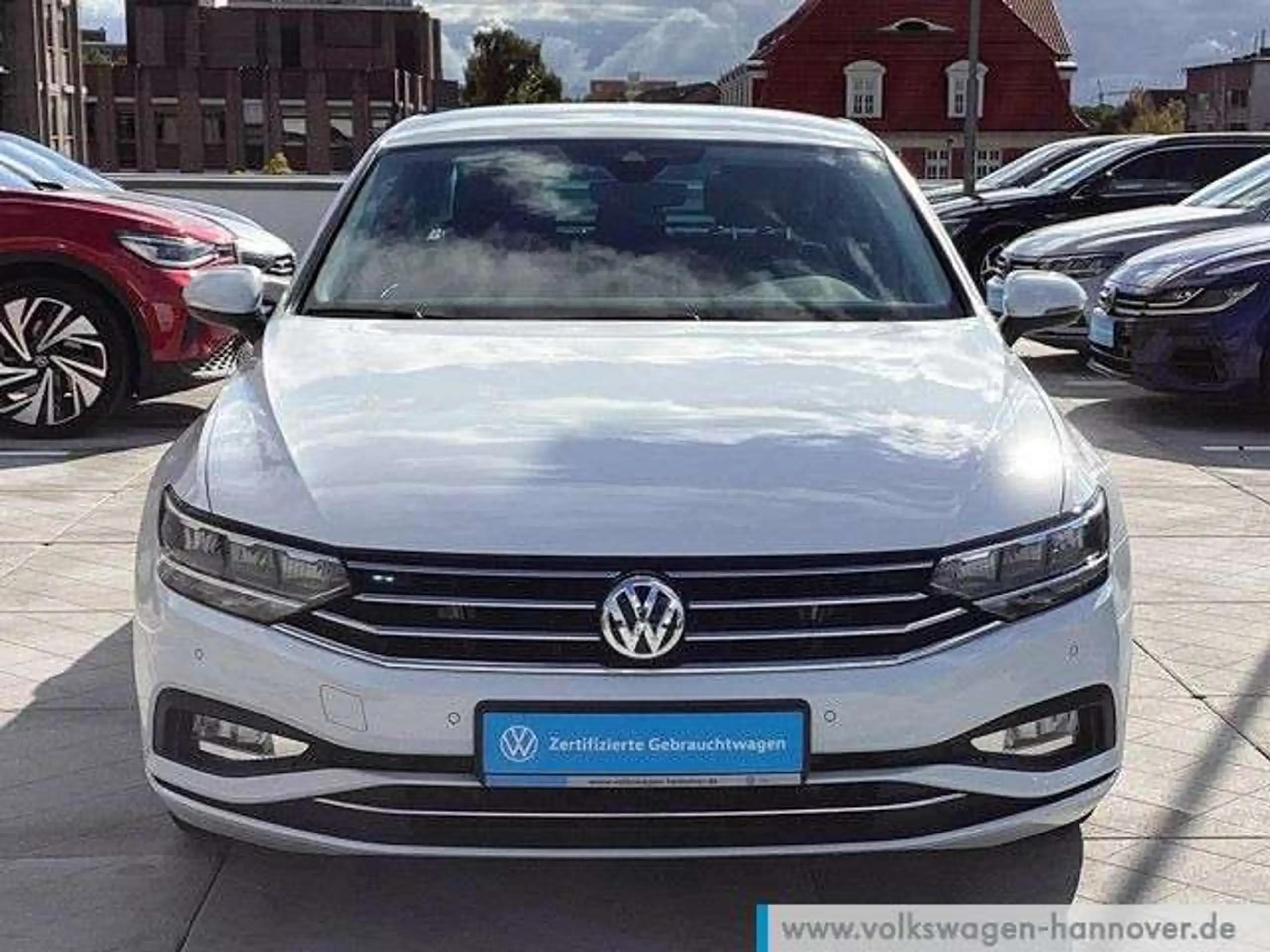 Volkswagen - Passat