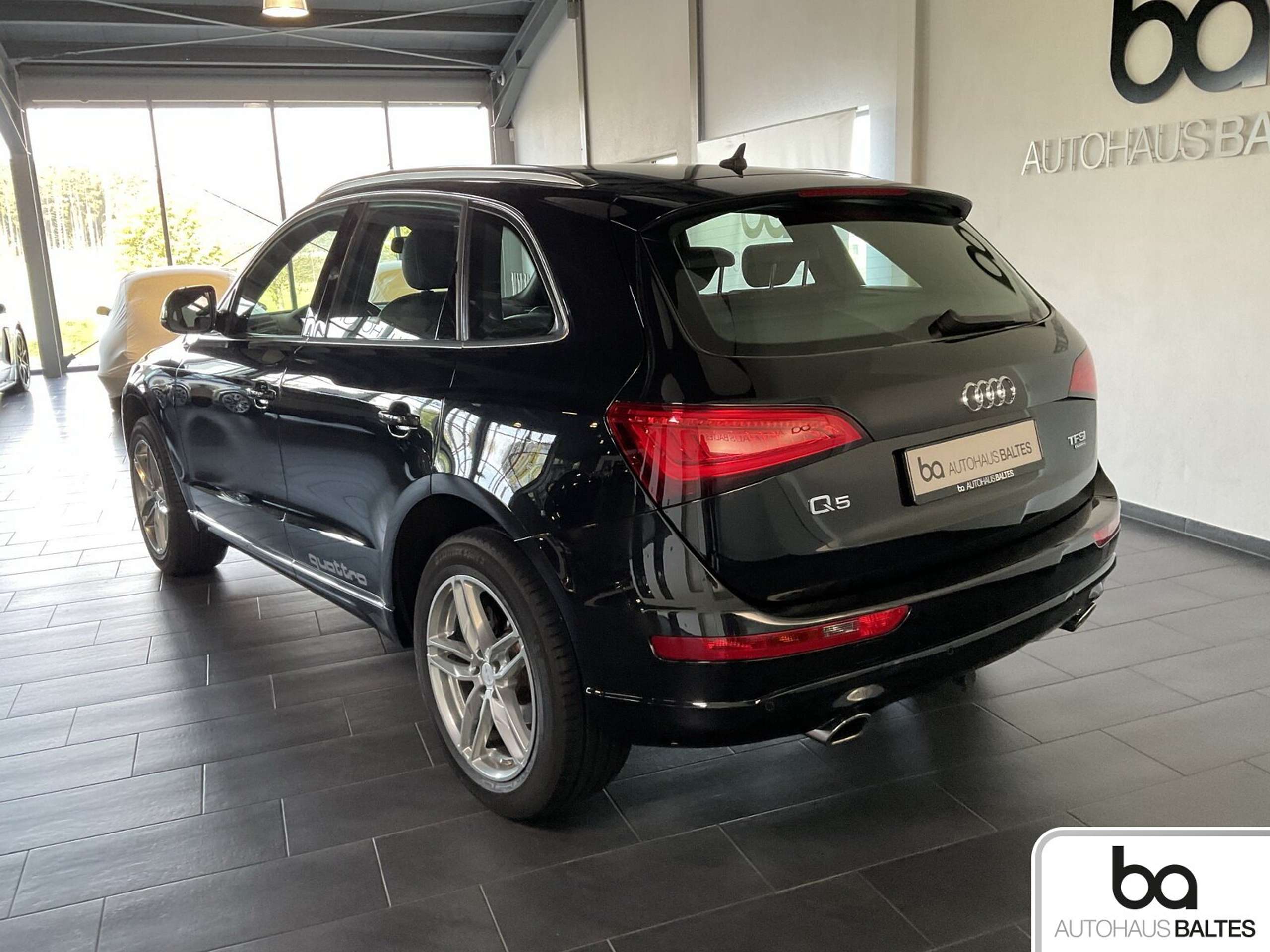 Audi - Q5