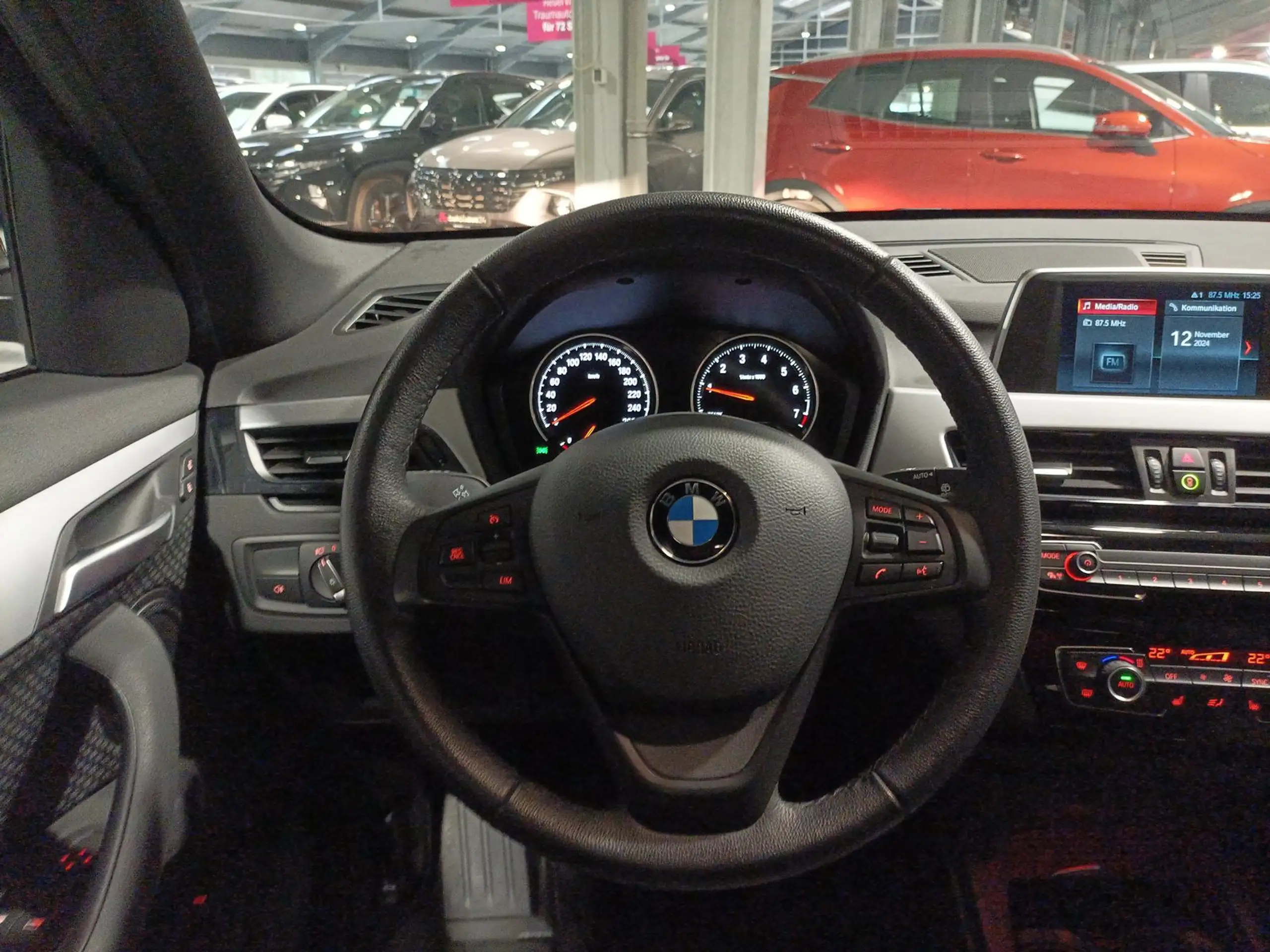 BMW - X1