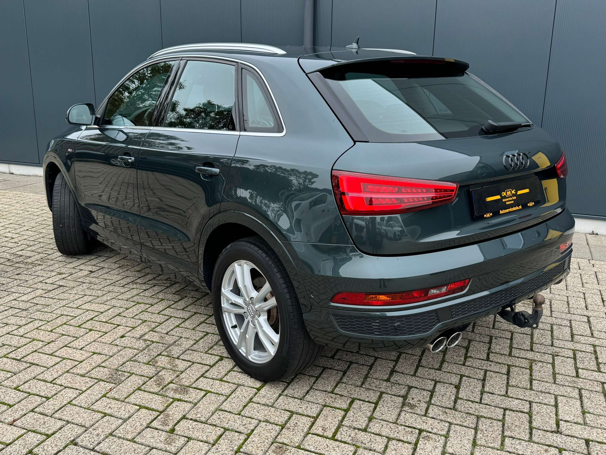 Audi - Q3