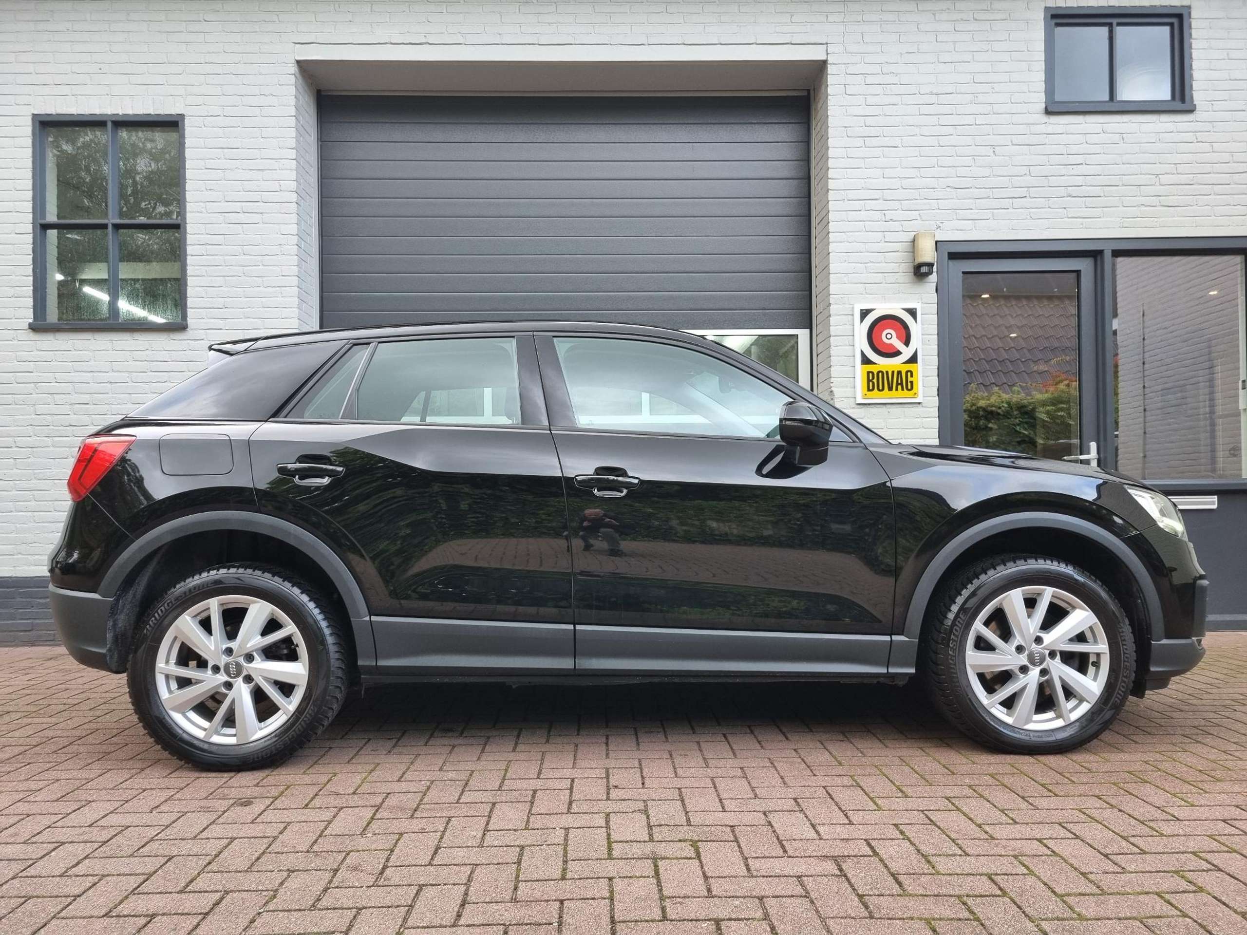 Audi - Q2