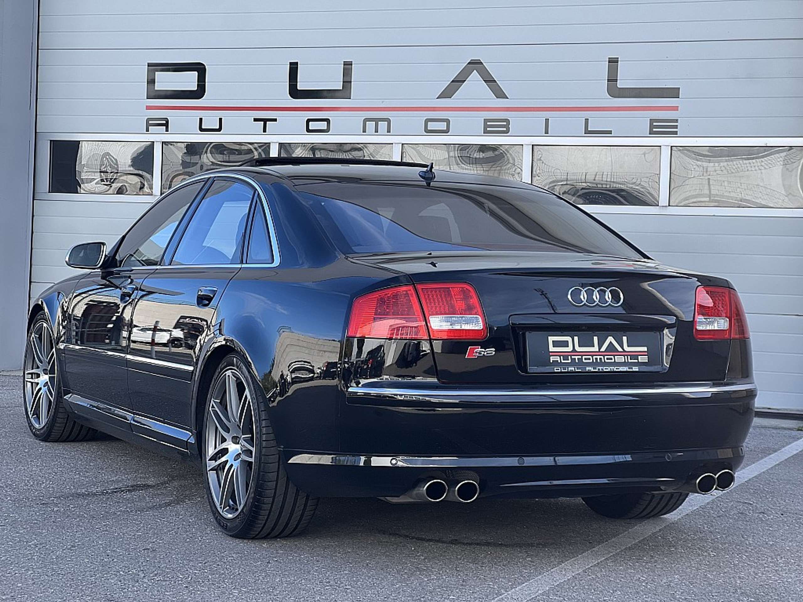 Audi - S8