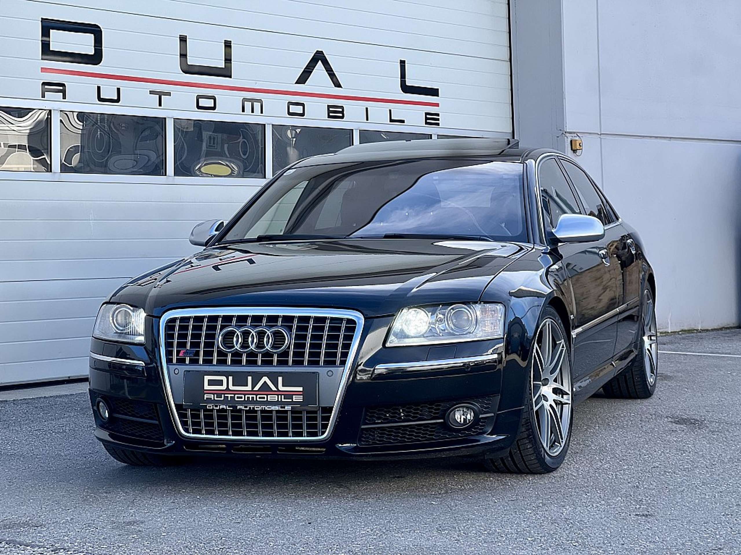 Audi - S8