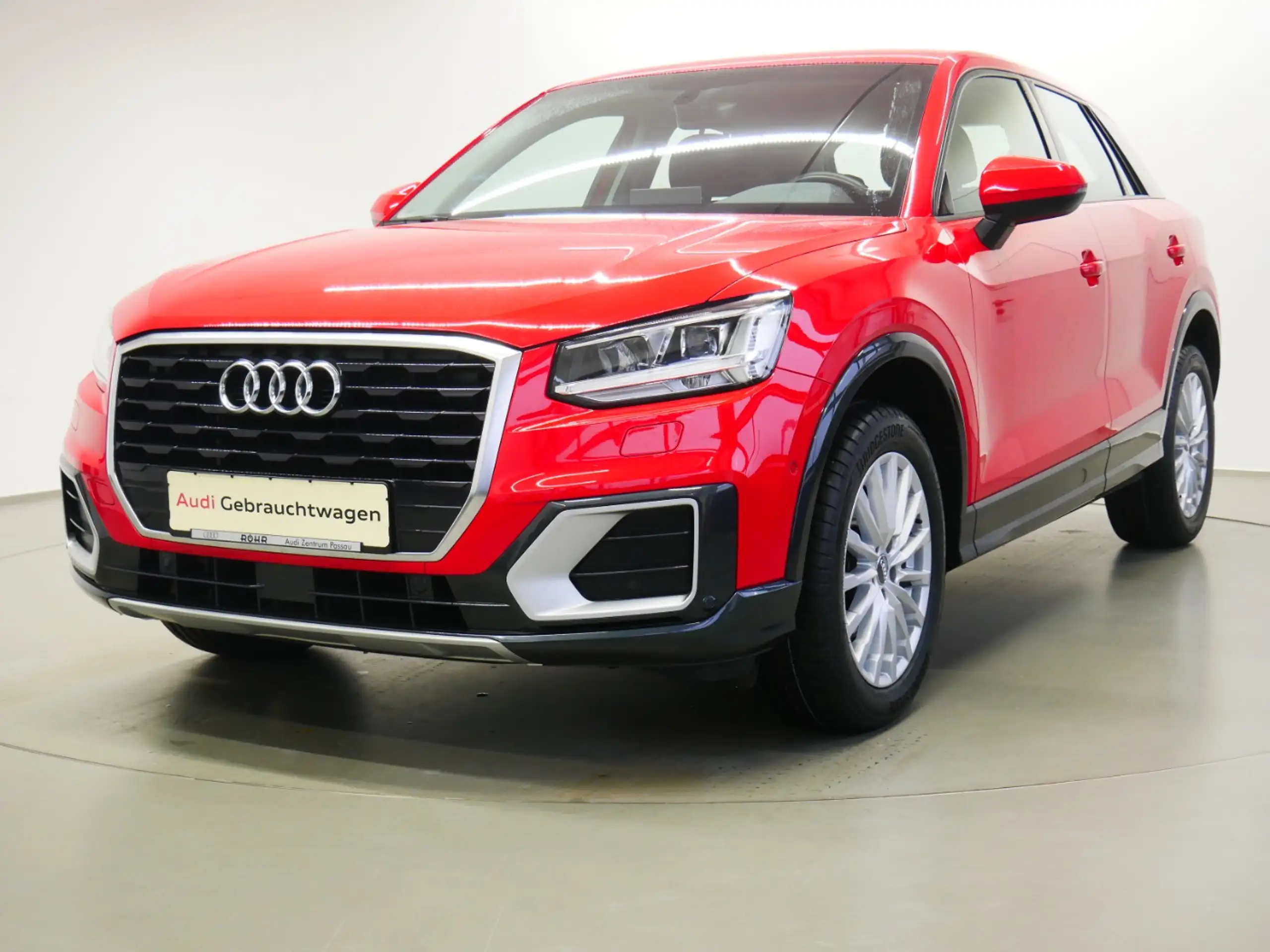 Audi - Q2