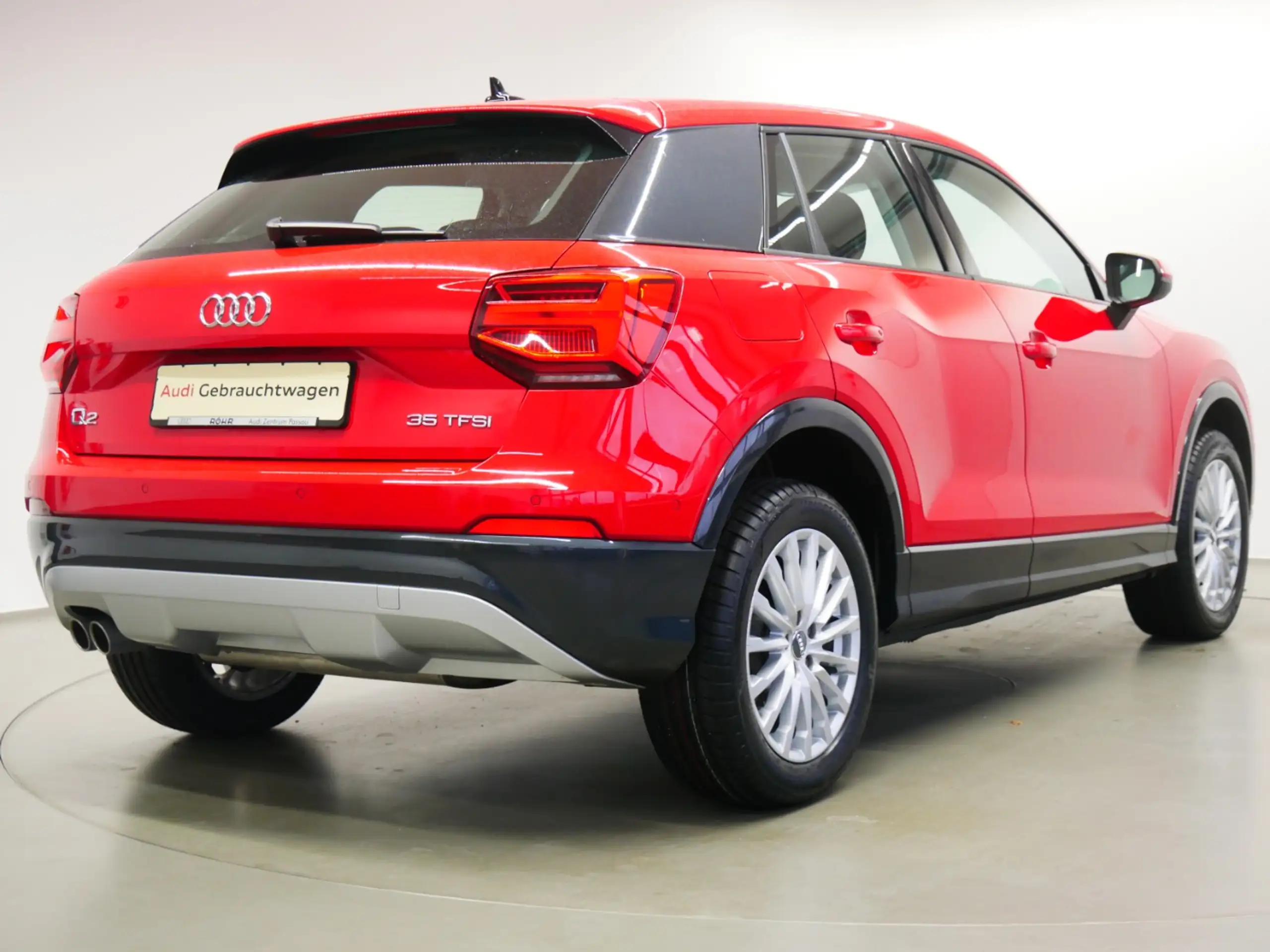 Audi - Q2