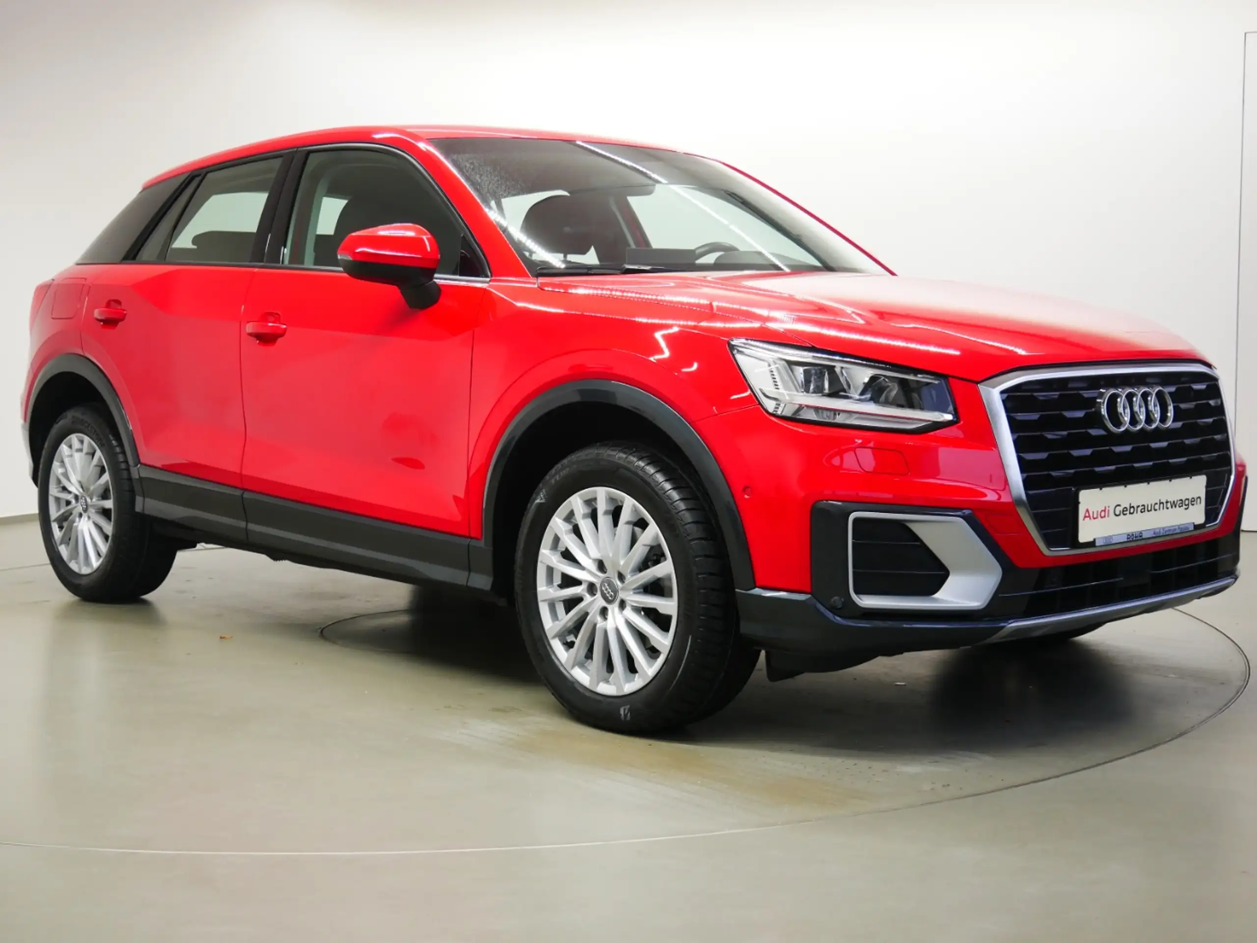 Audi - Q2