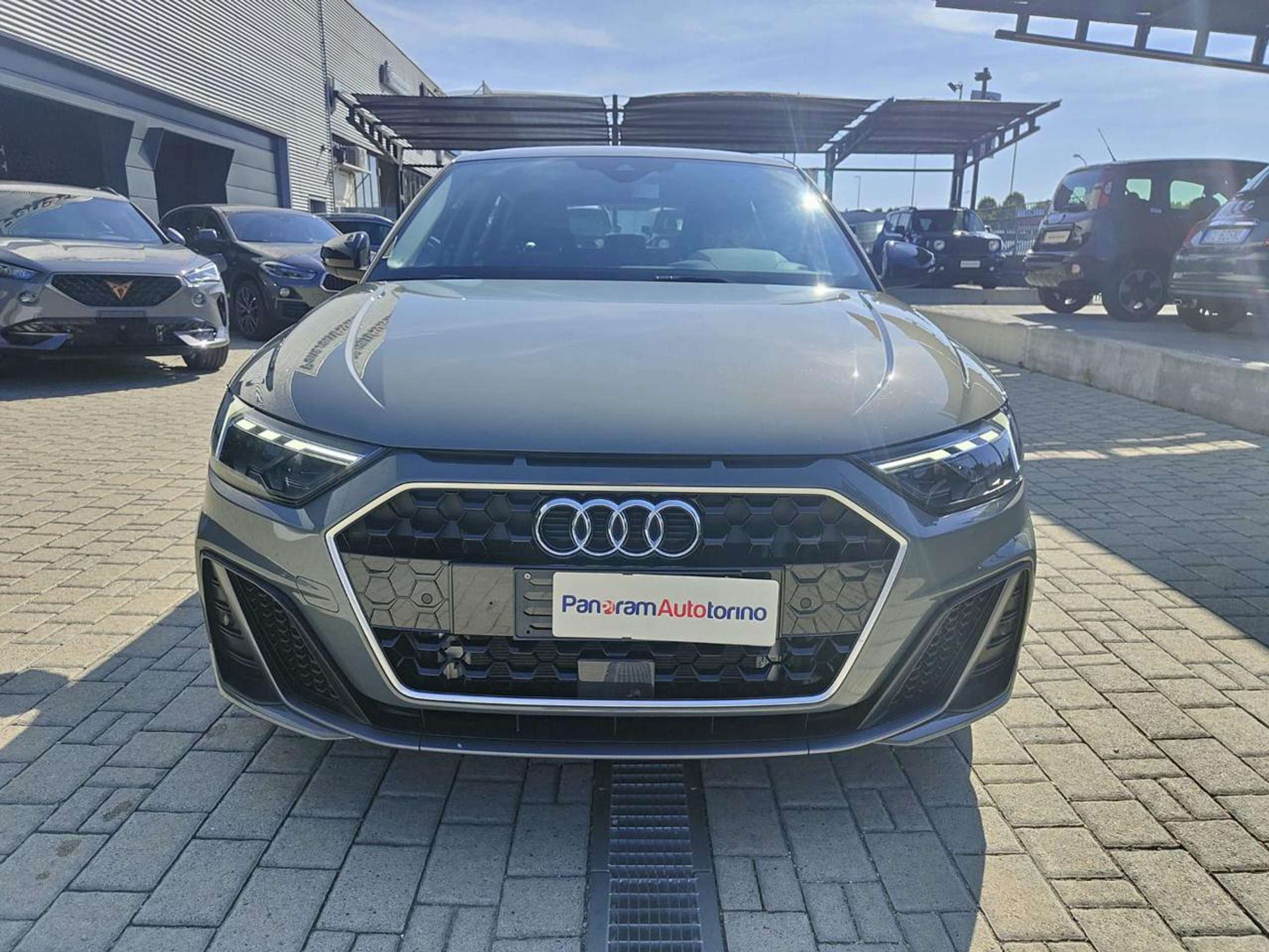 Audi - A1