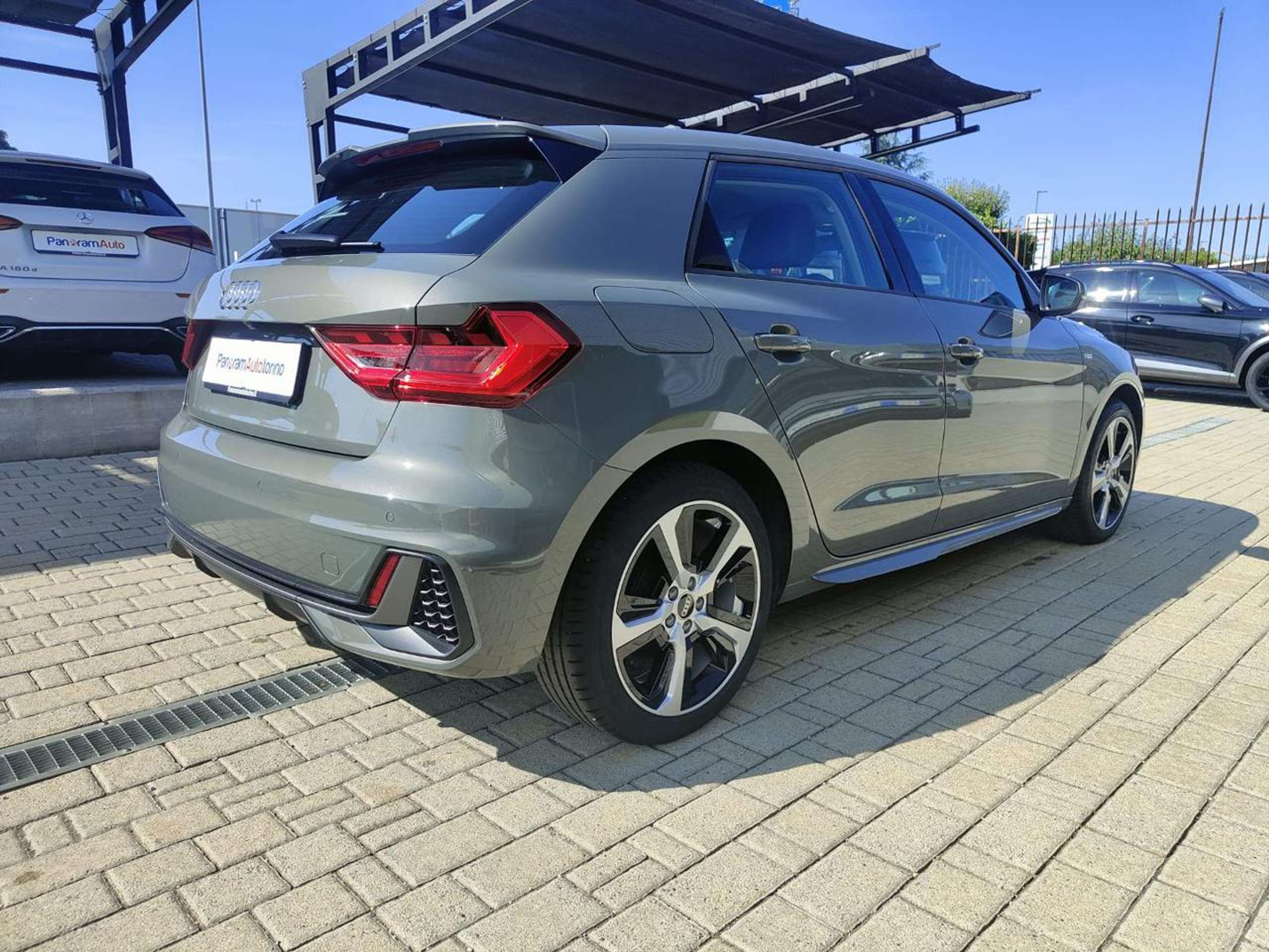 Audi - A1