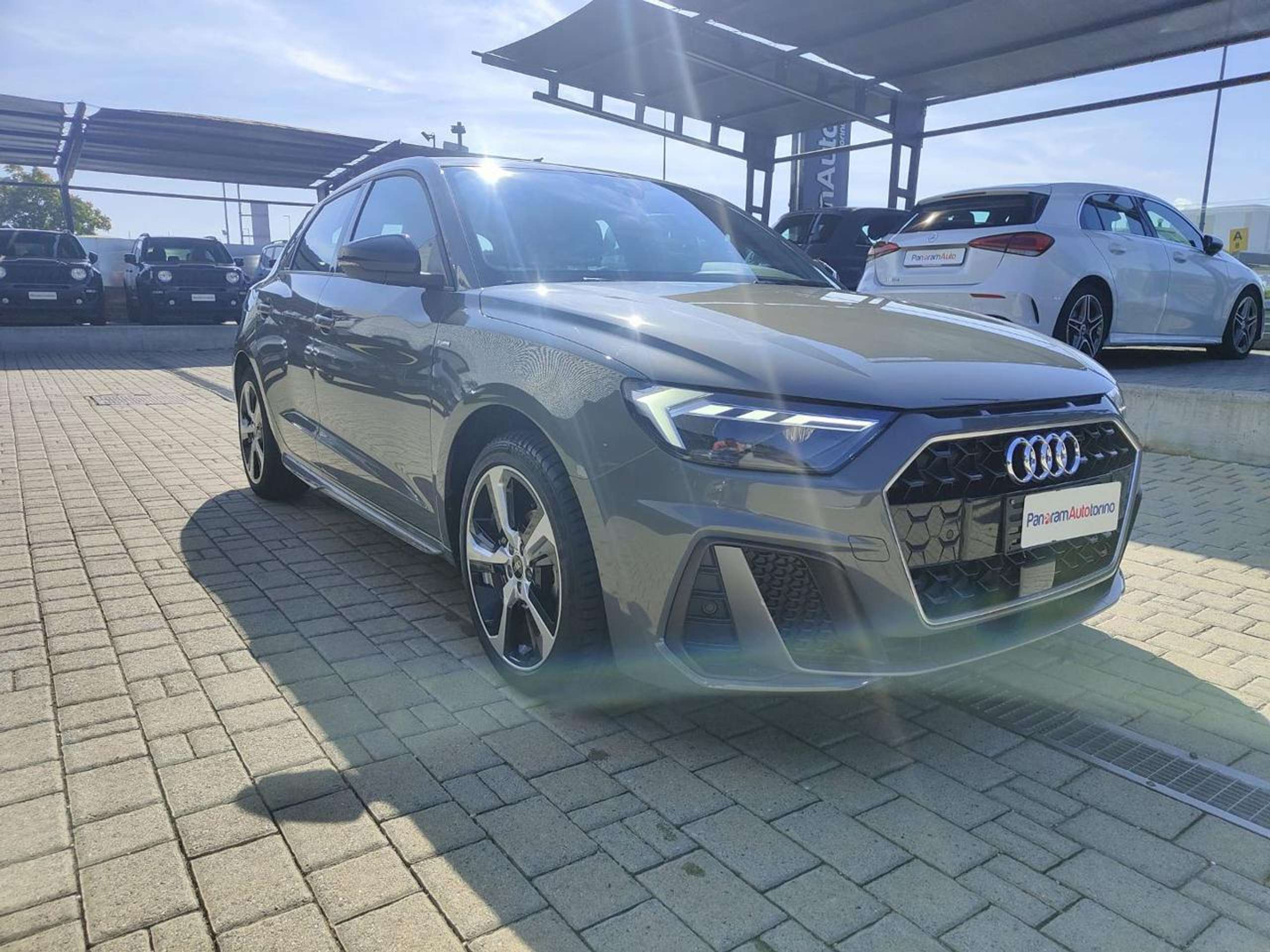 Audi - A1