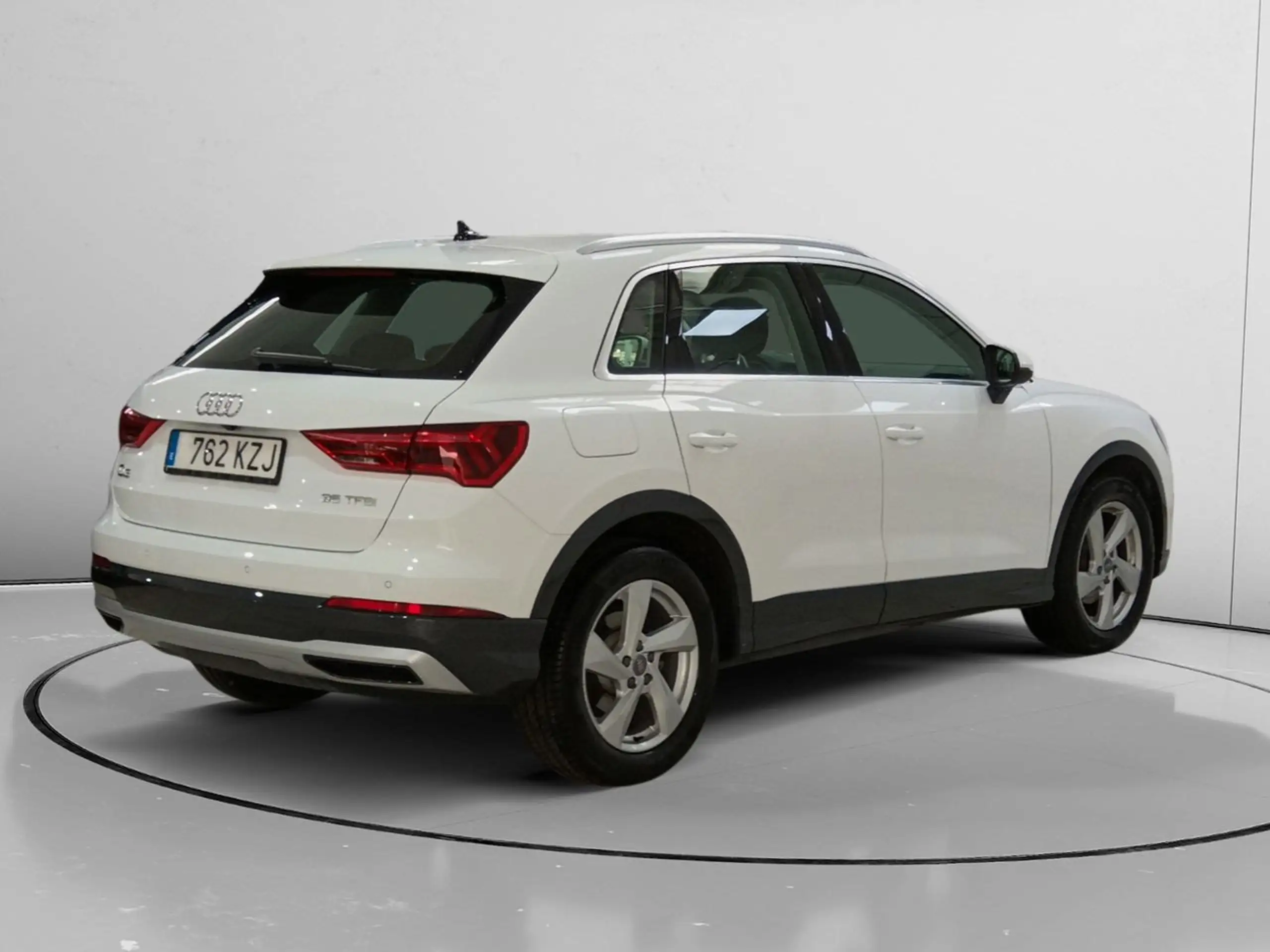 Audi - Q3