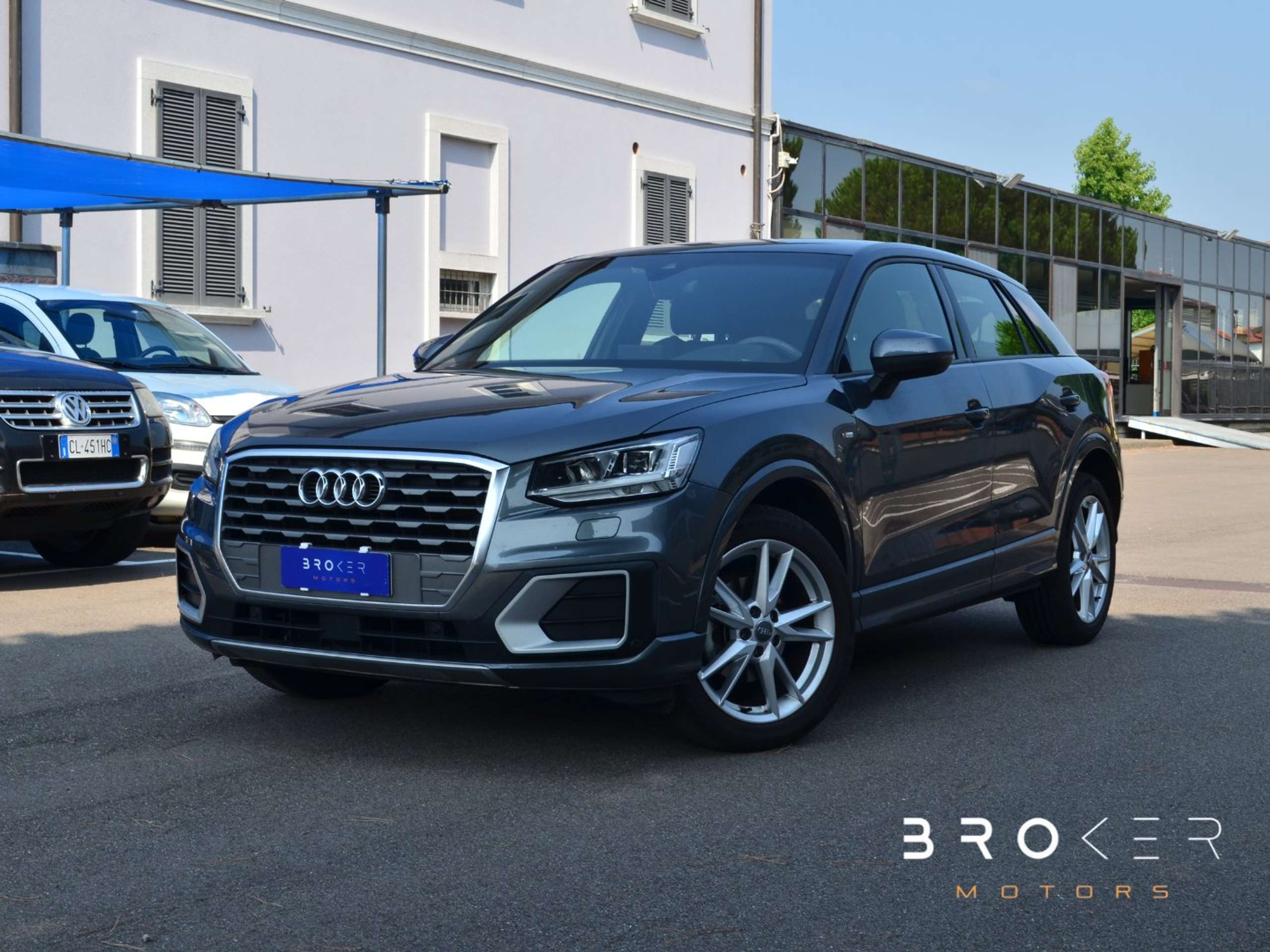 Audi - Q2