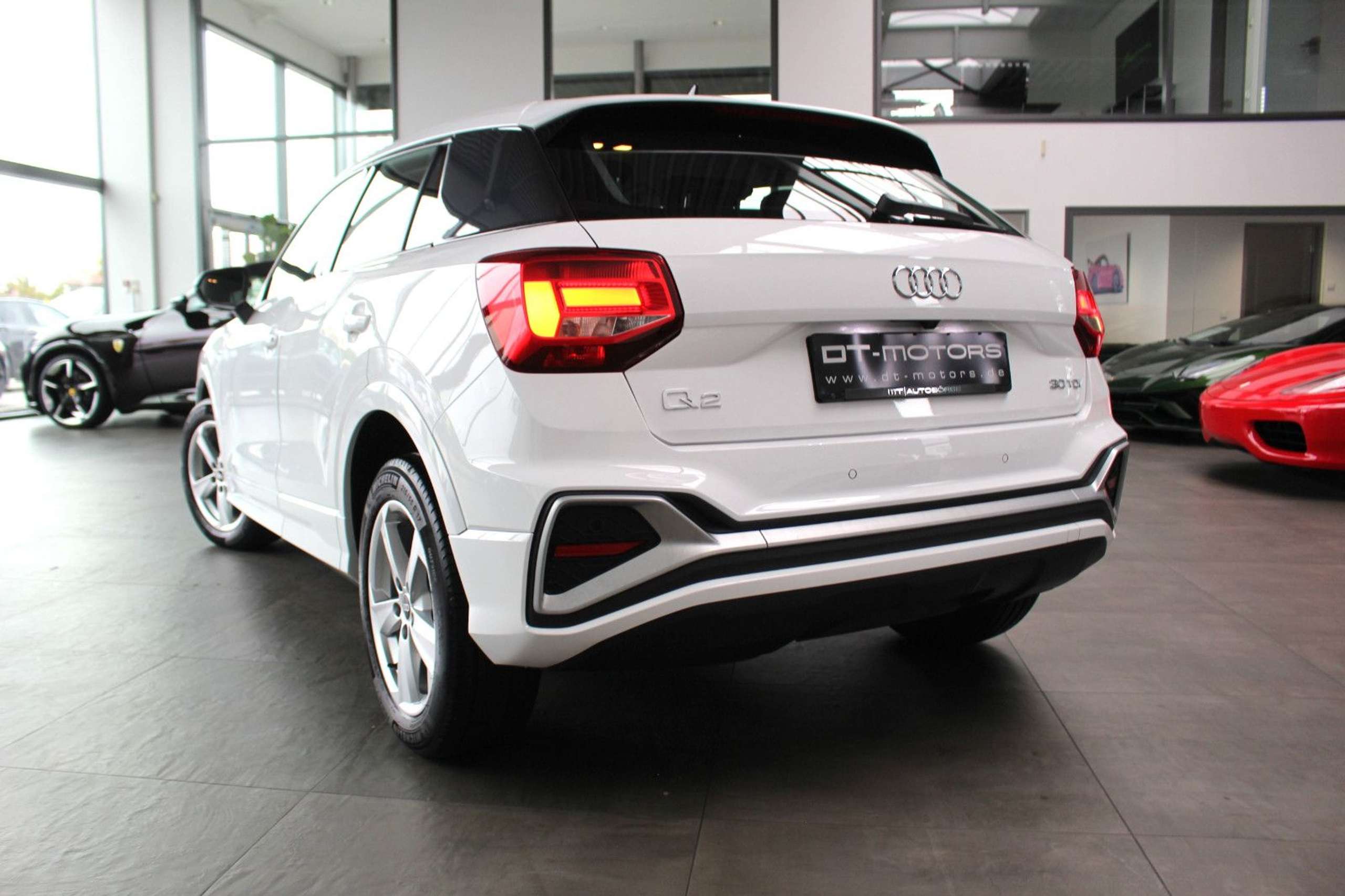 Audi - Q2