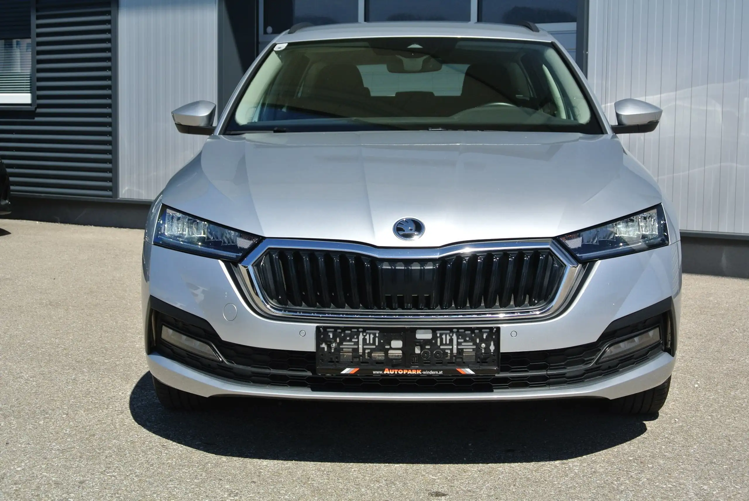 Skoda - Octavia