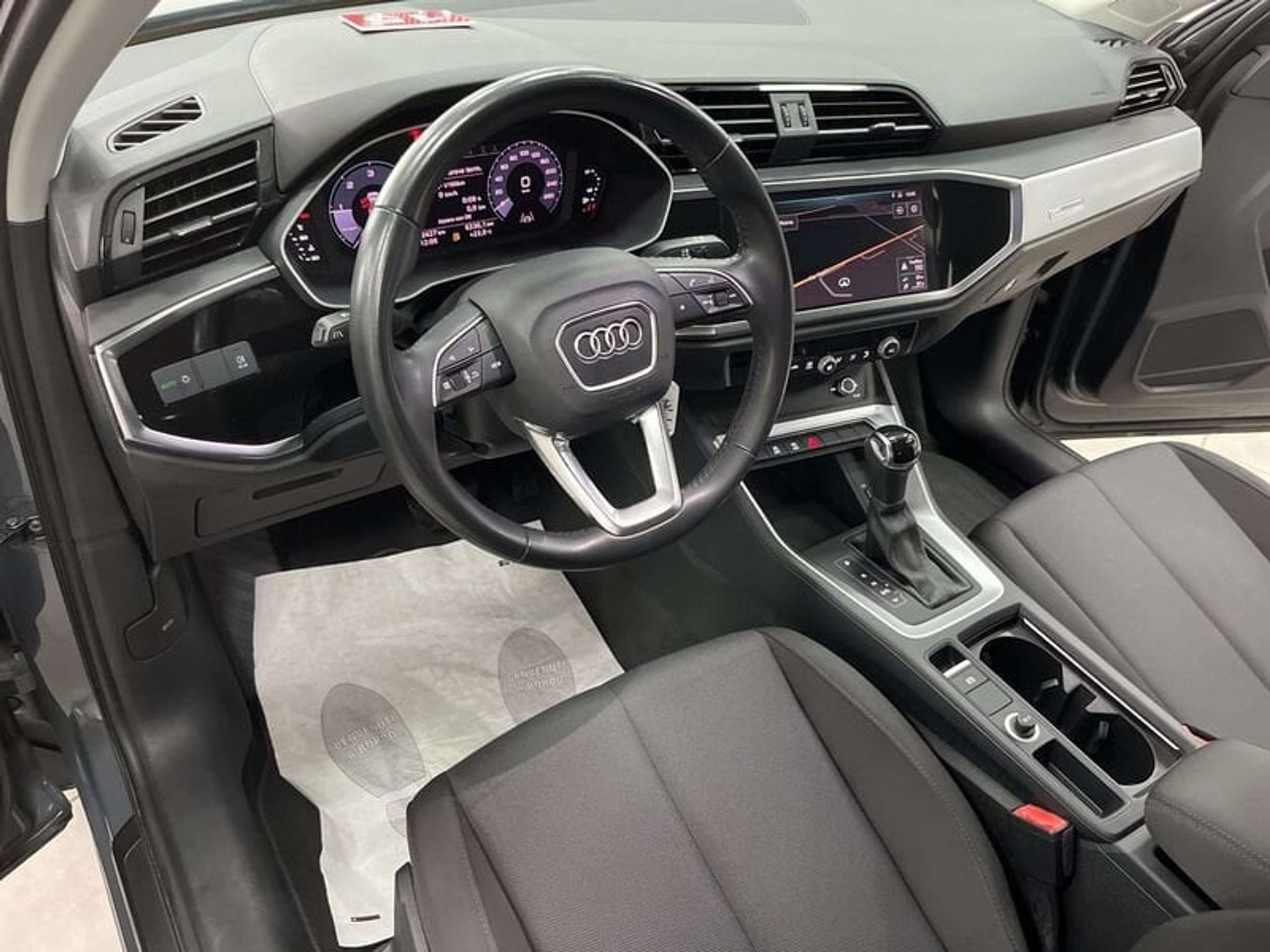 Audi - Q3