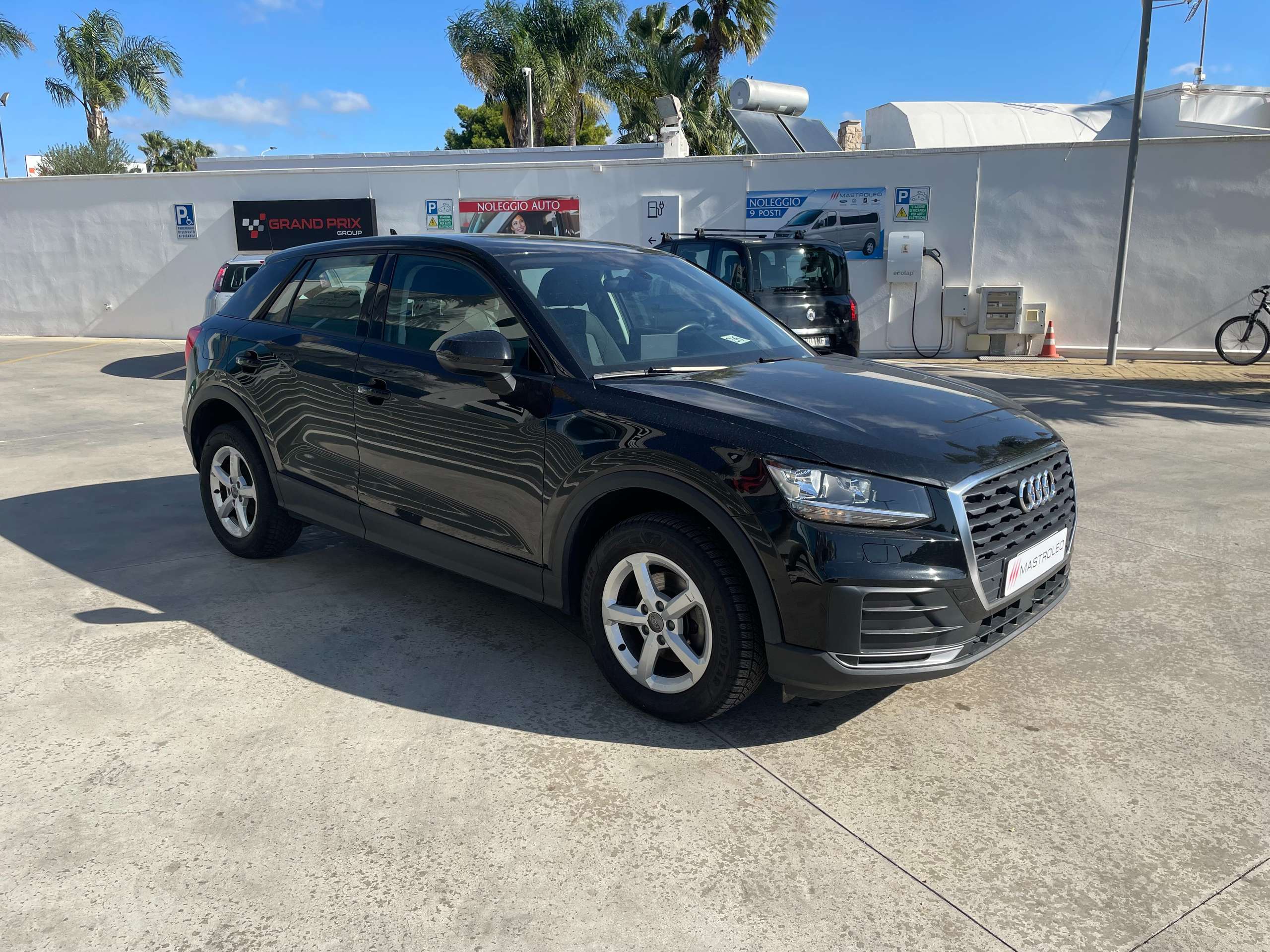 Audi - Q2