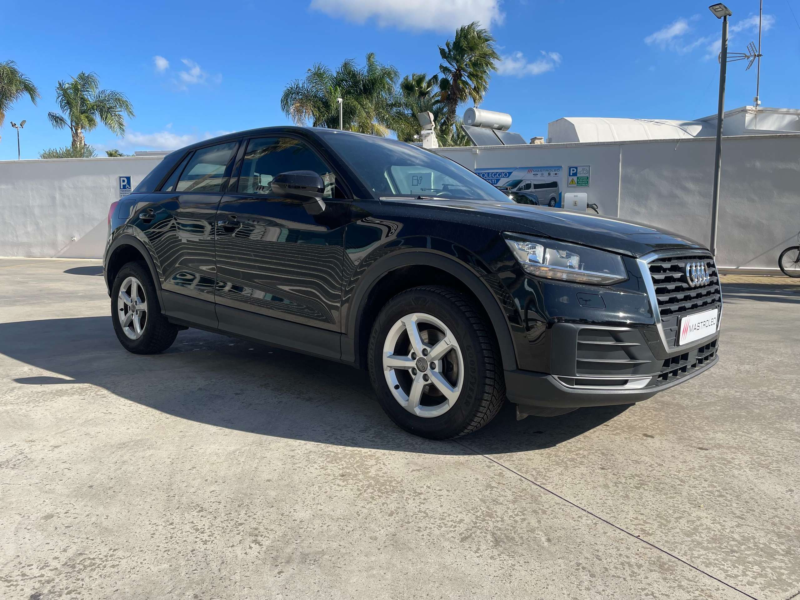 Audi - Q2