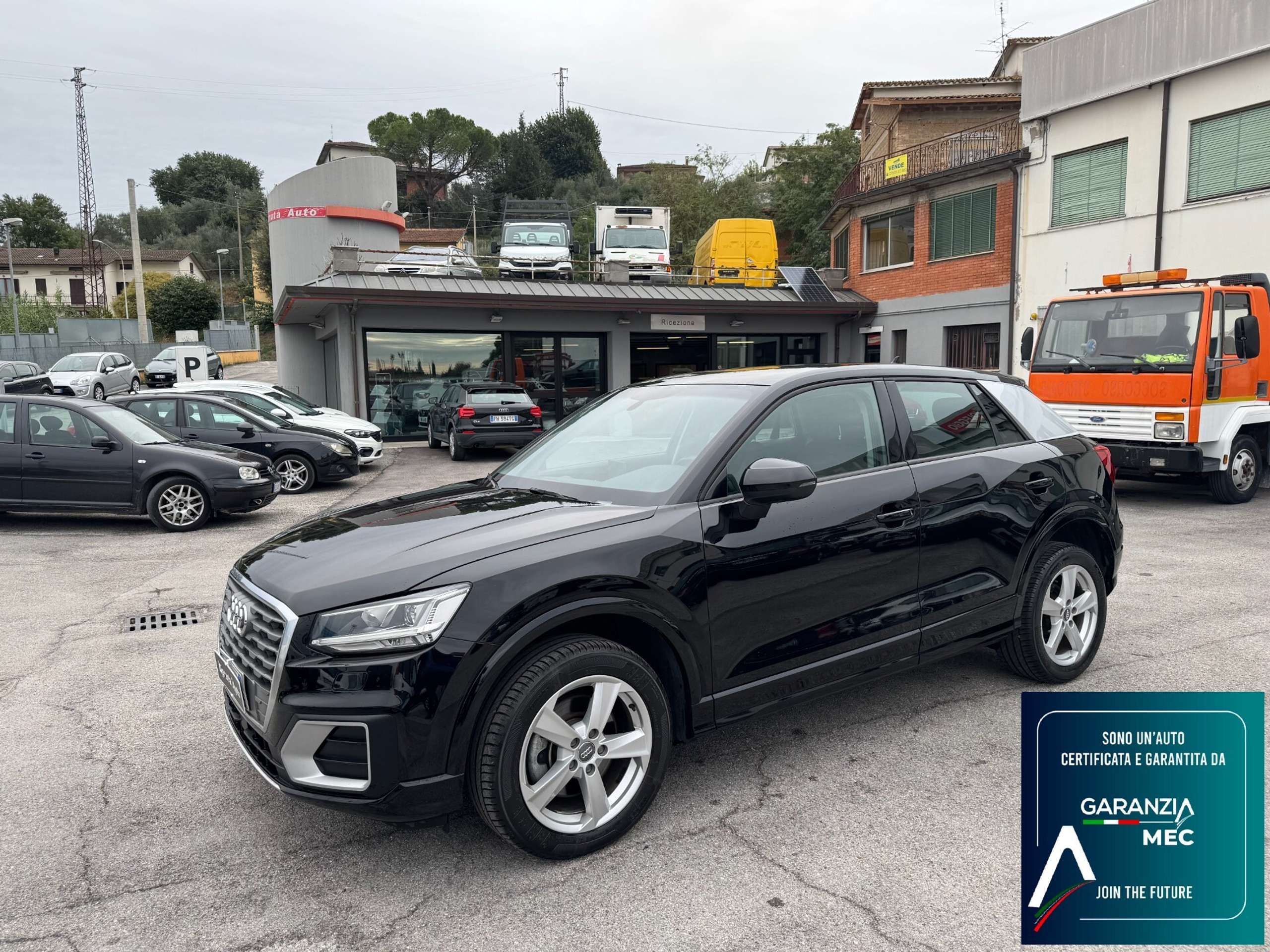 Audi - Q2