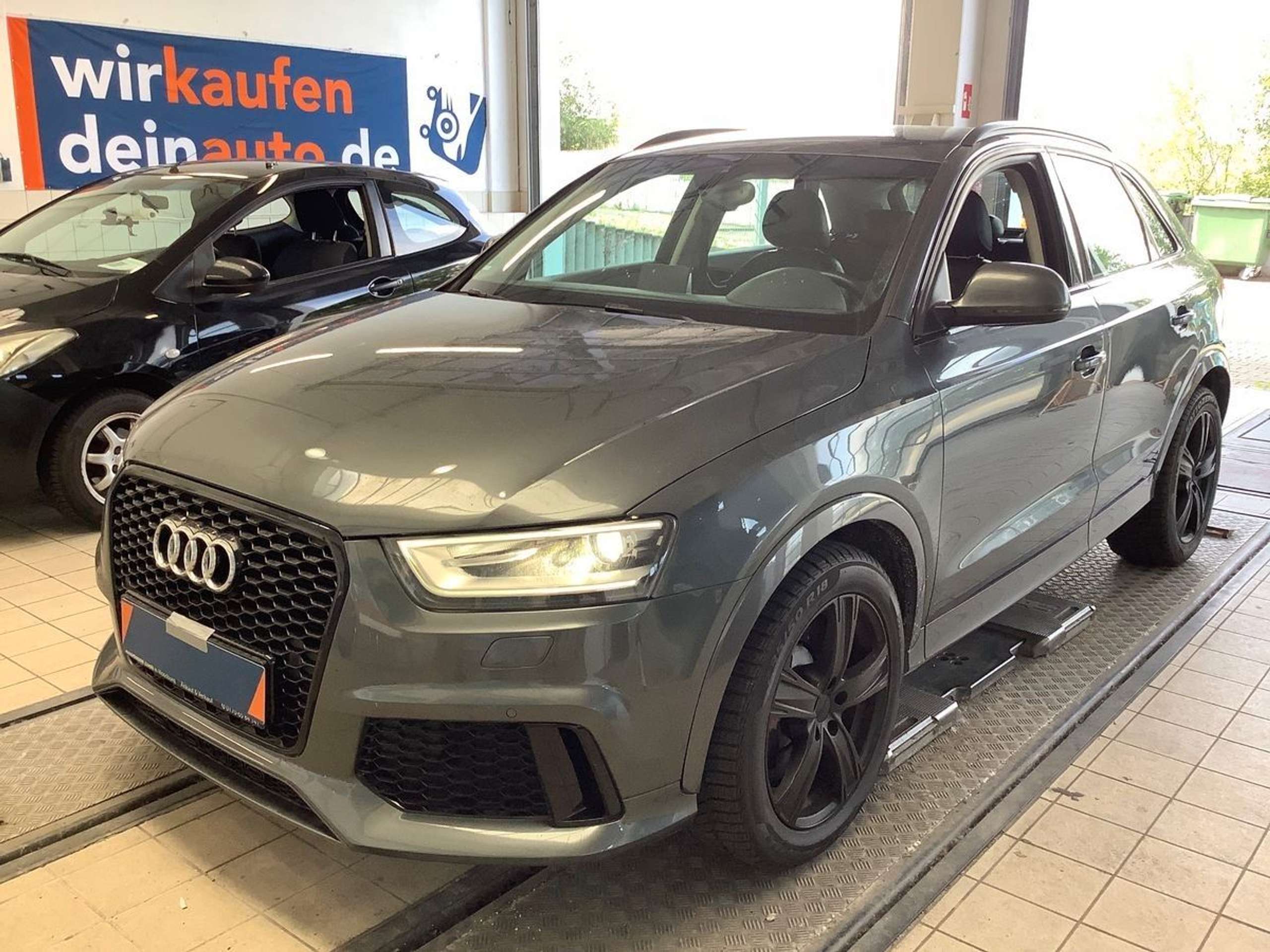 Audi - RS Q3