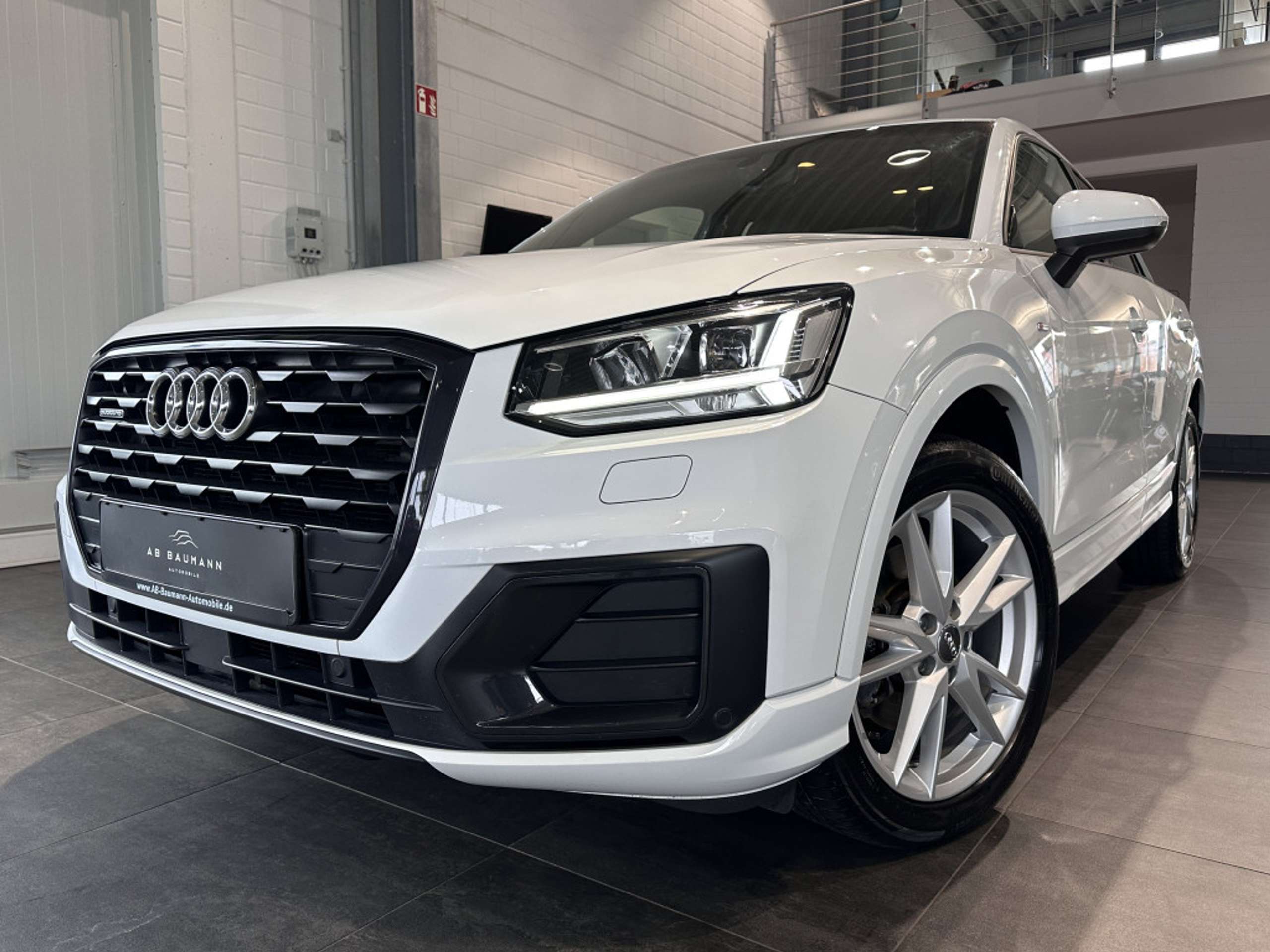 Audi - Q2