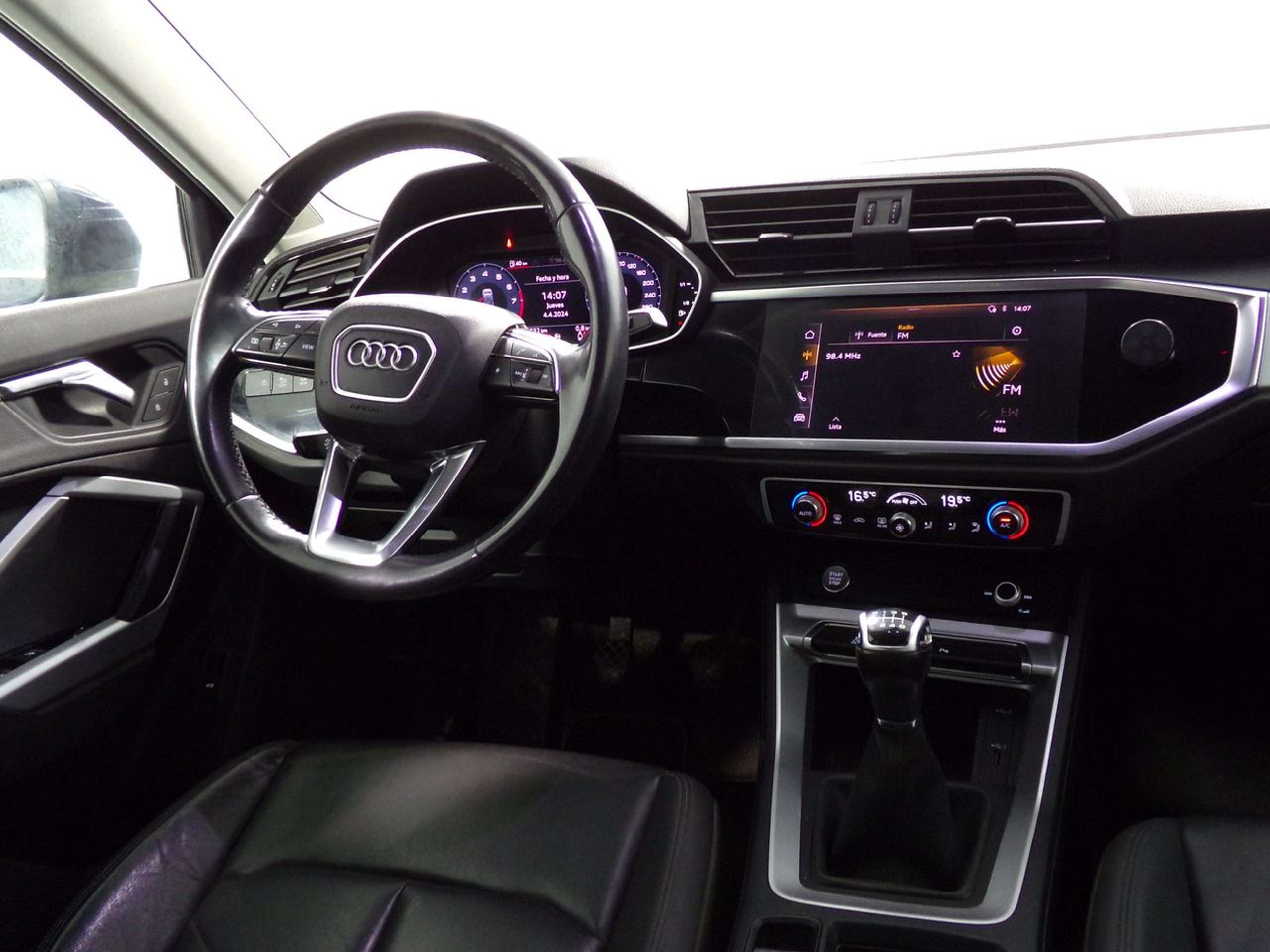 Audi - Q3