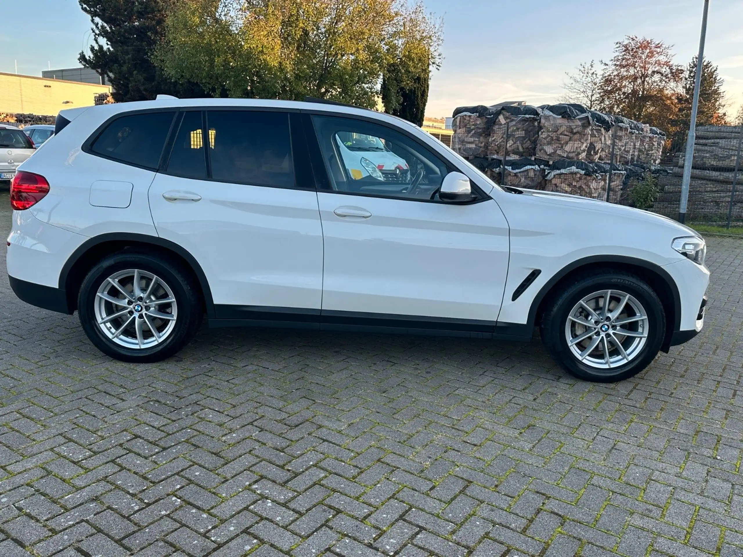 BMW - X3