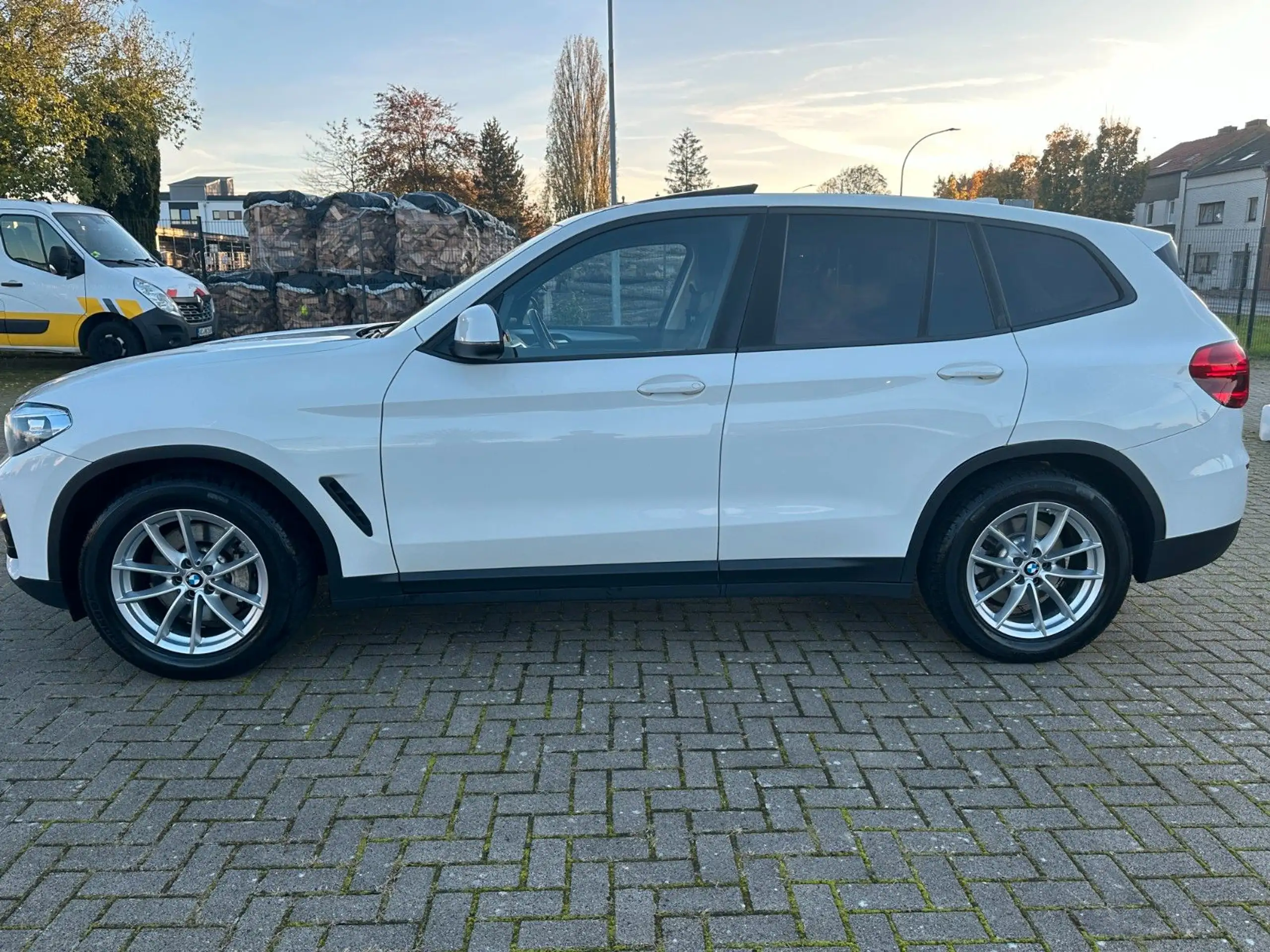 BMW - X3