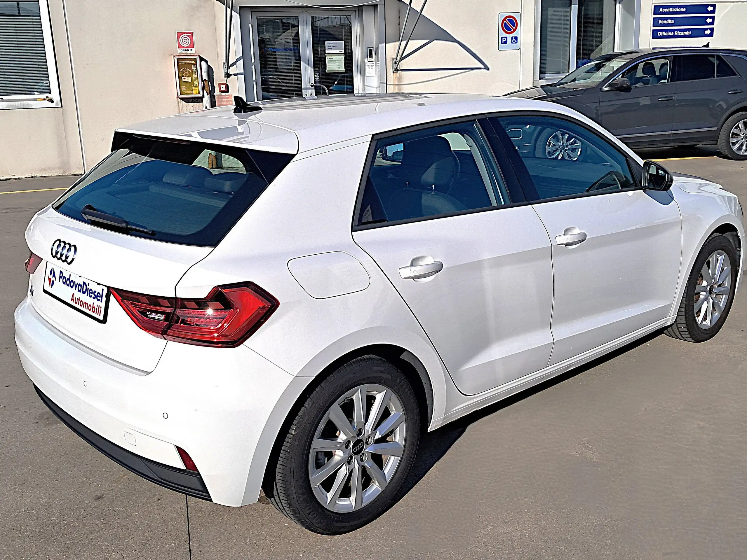 Audi - A1