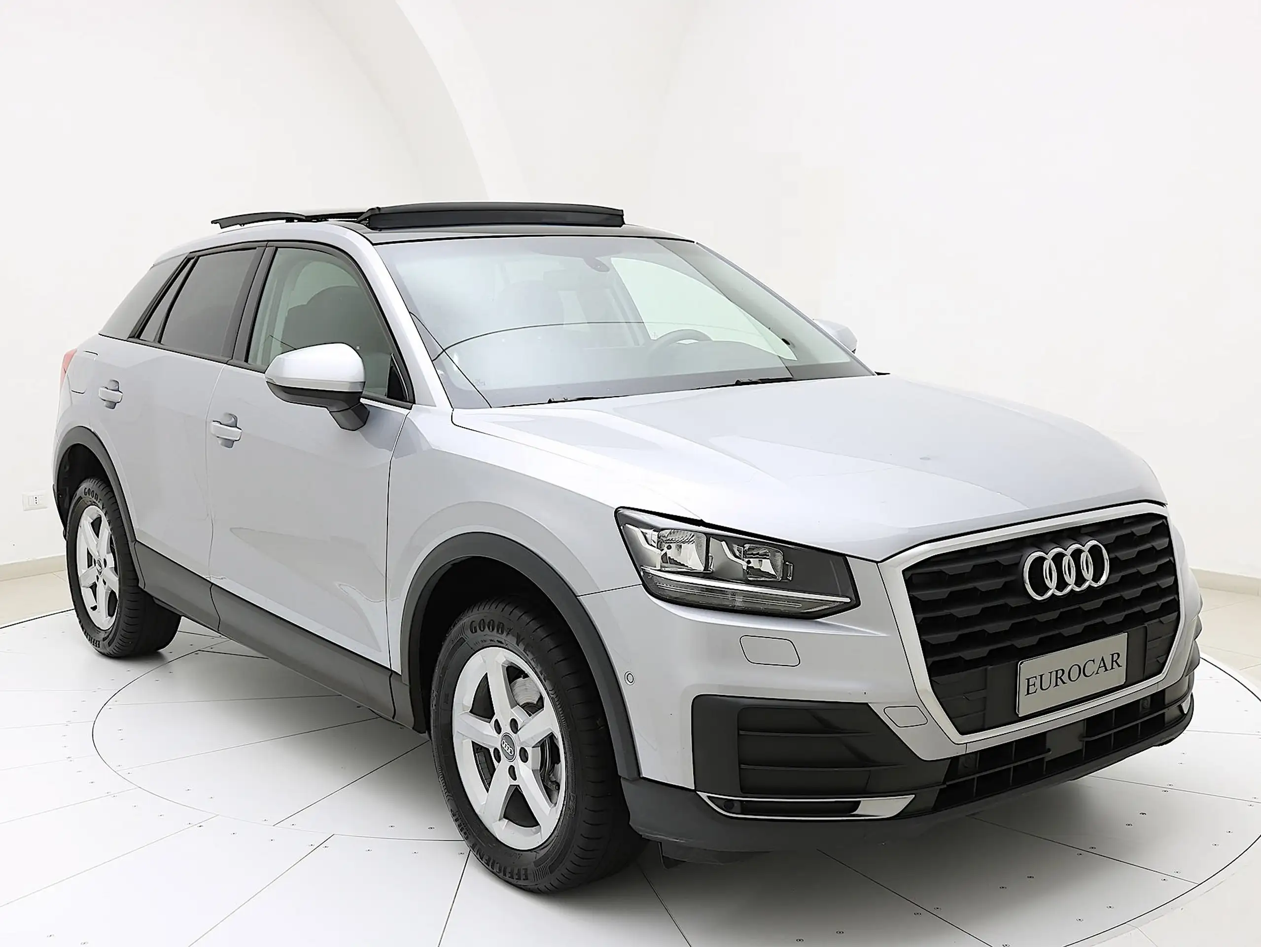 Audi - Q2