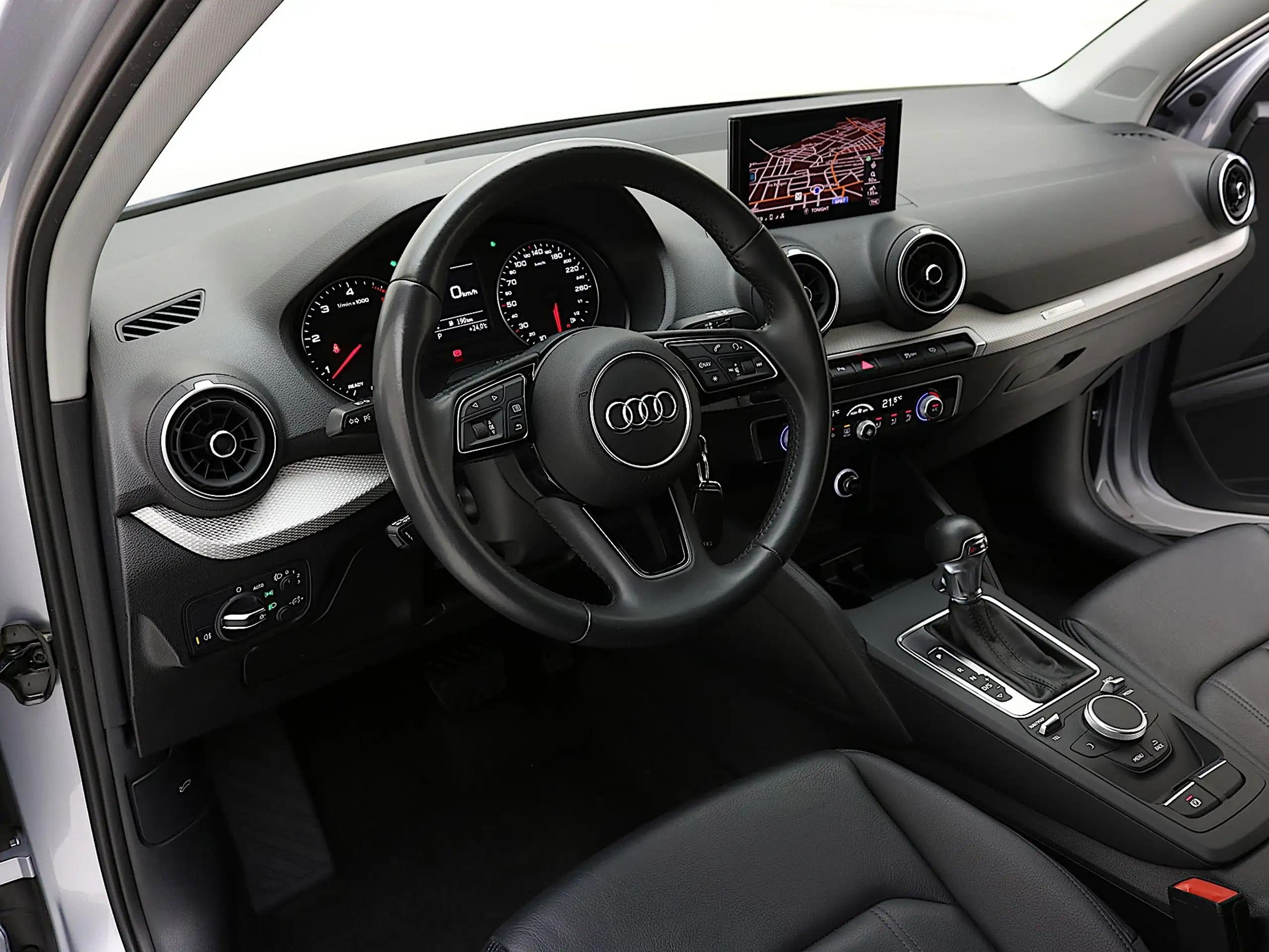 Audi - Q2