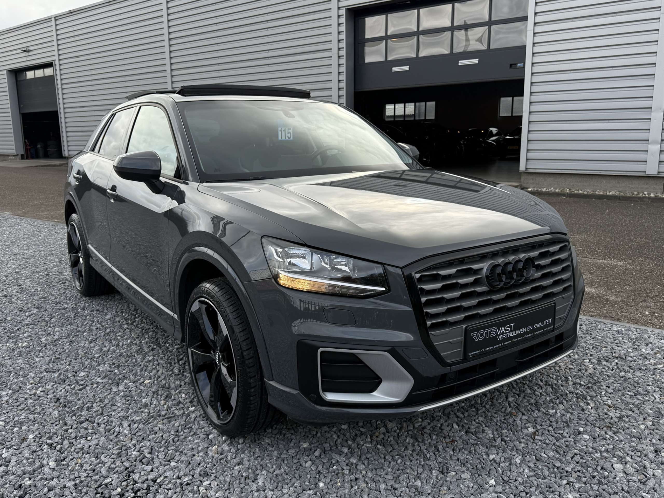 Audi - Q2