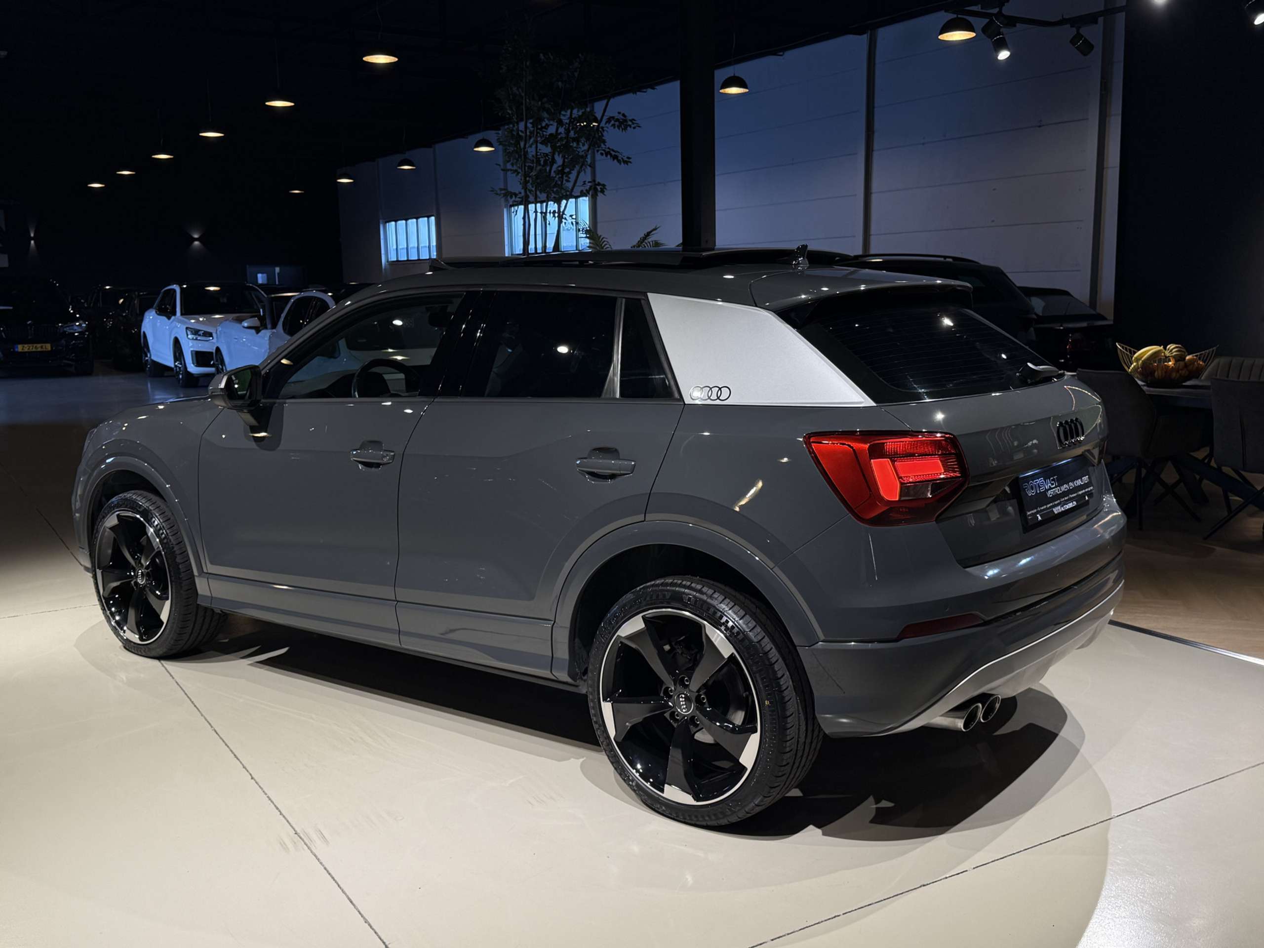 Audi - Q2