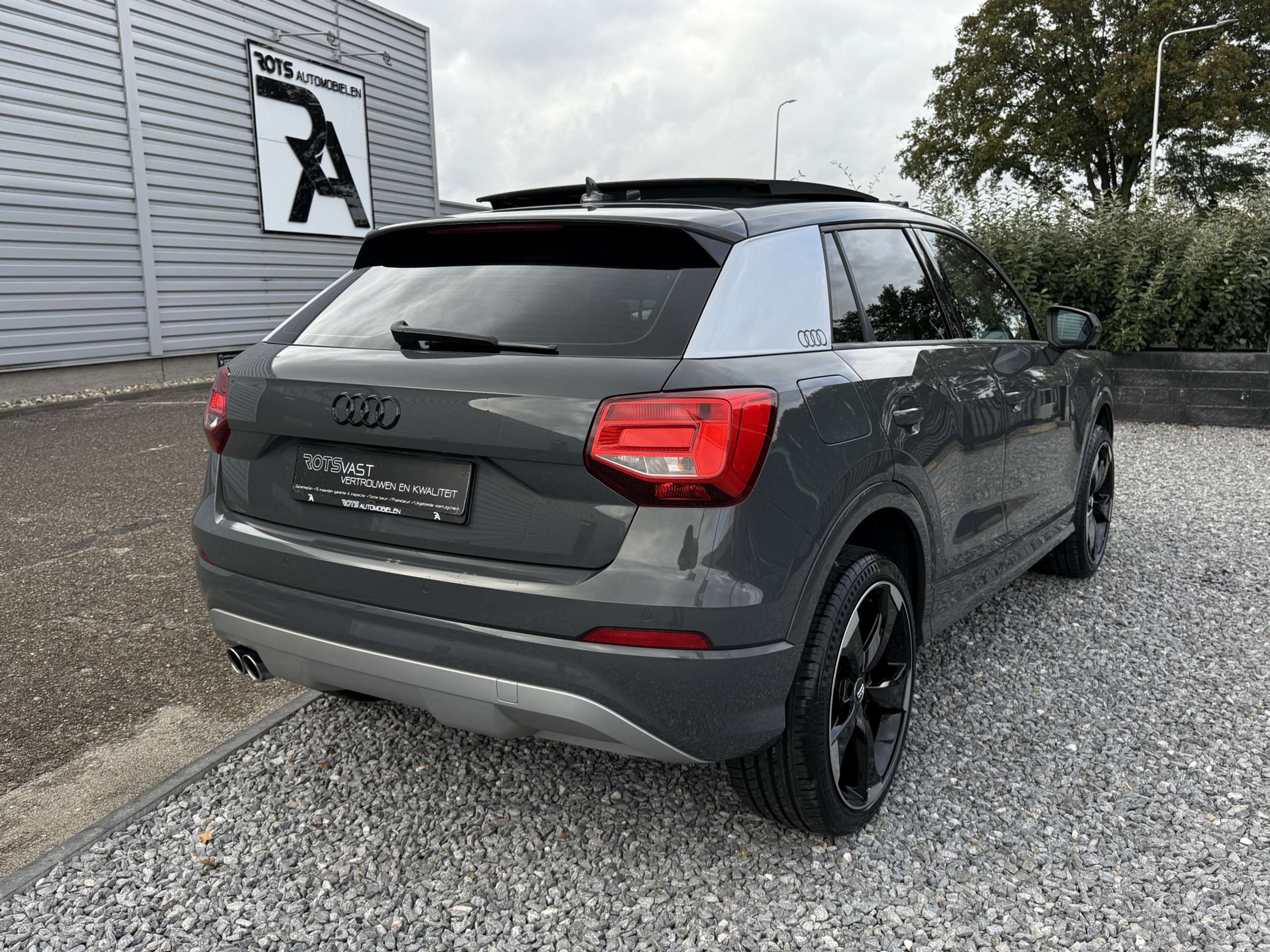 Audi - Q2